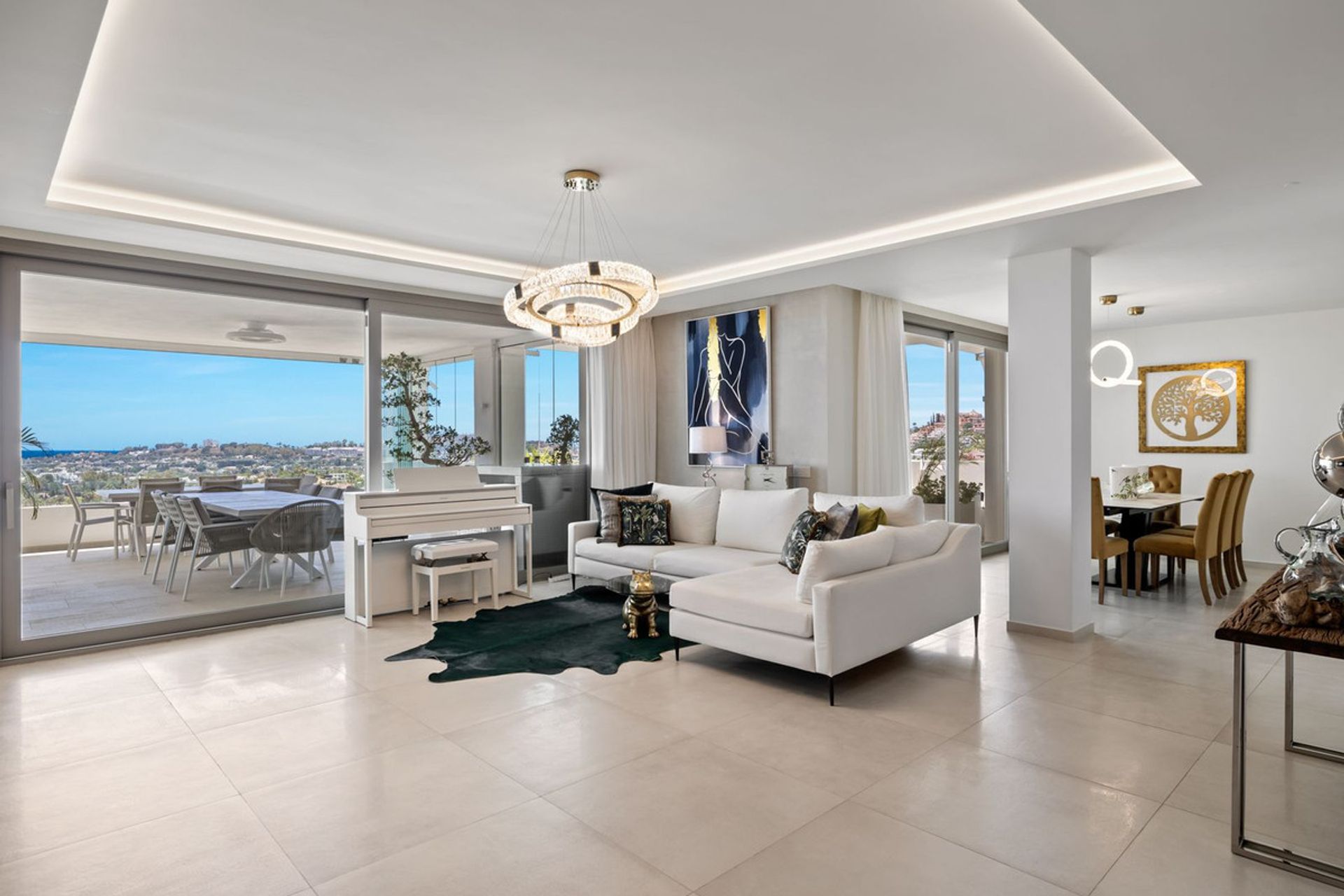 Condominium in Marbella, Andalusië 12020878