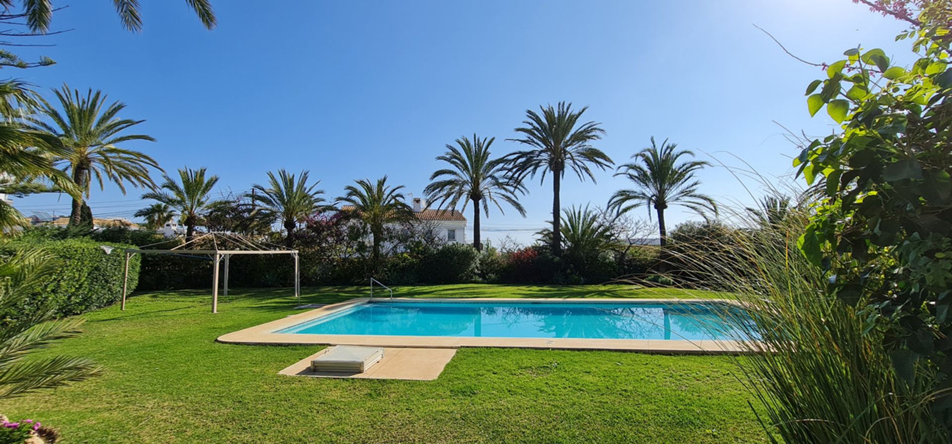 House in La Cala de Mijas, Andalusia 12020926