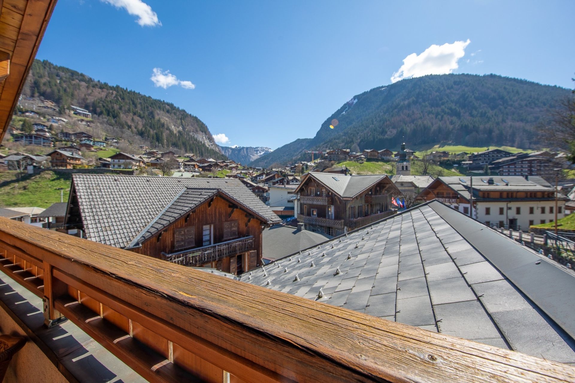 Condominium in Morzine, Auvergne-Rhone-Alpes 12021205