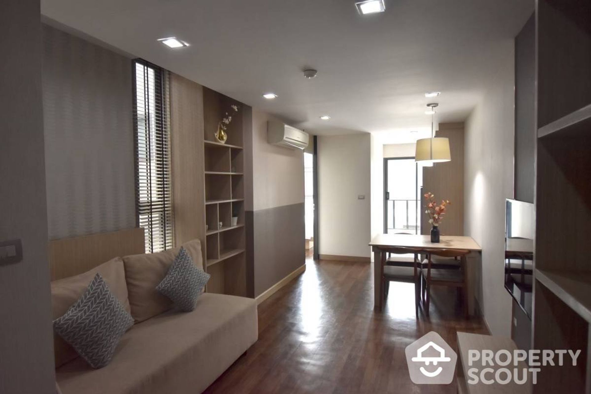 Condominium in Phra Khanong, Krung Thep Maha Nakhon 12022775