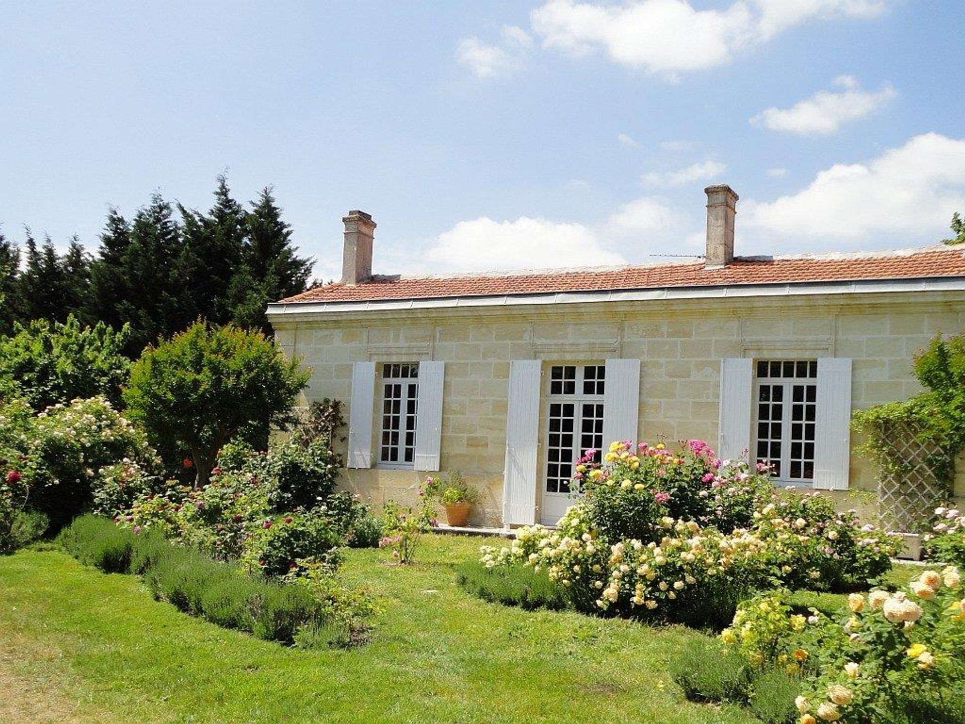 Huis in Saint-Martin-Lacaussade, Nouvelle-Aquitaine 12023695