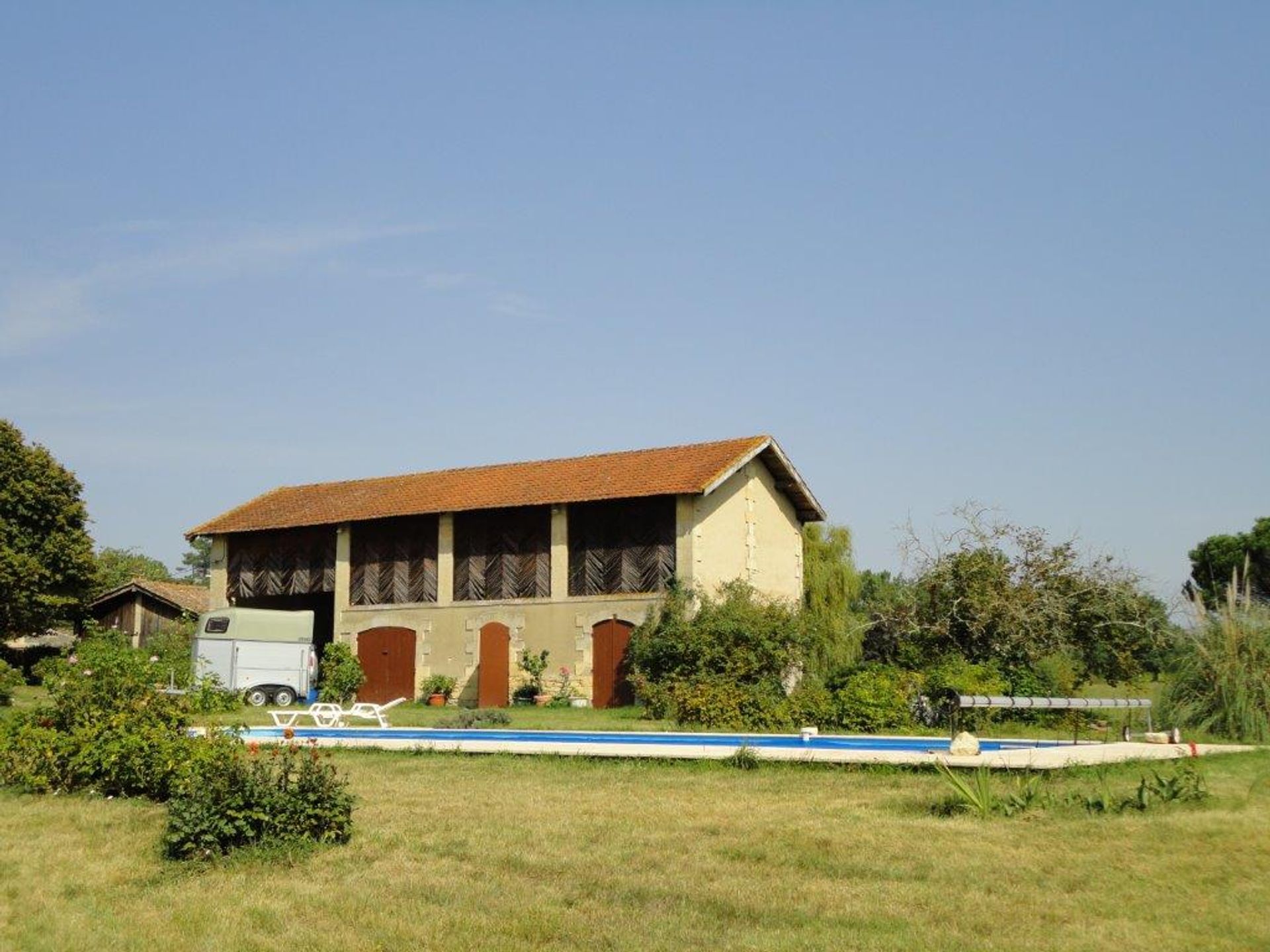 Casa nel Saint-Martin-Lacaussade, Nouvelle-Aquitaine 12023695