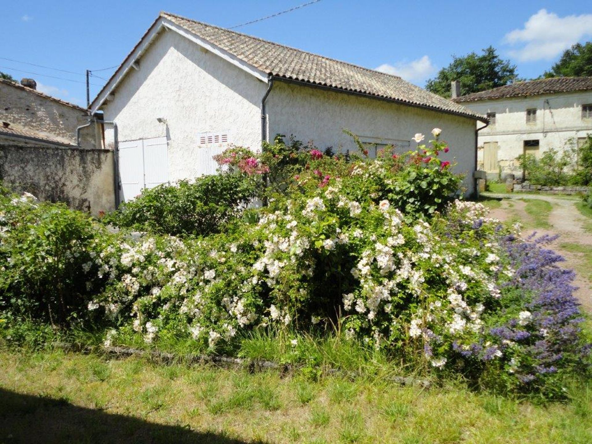 집 에 Saint-Martin-Lacaussade, Nouvelle-Aquitaine 12023695