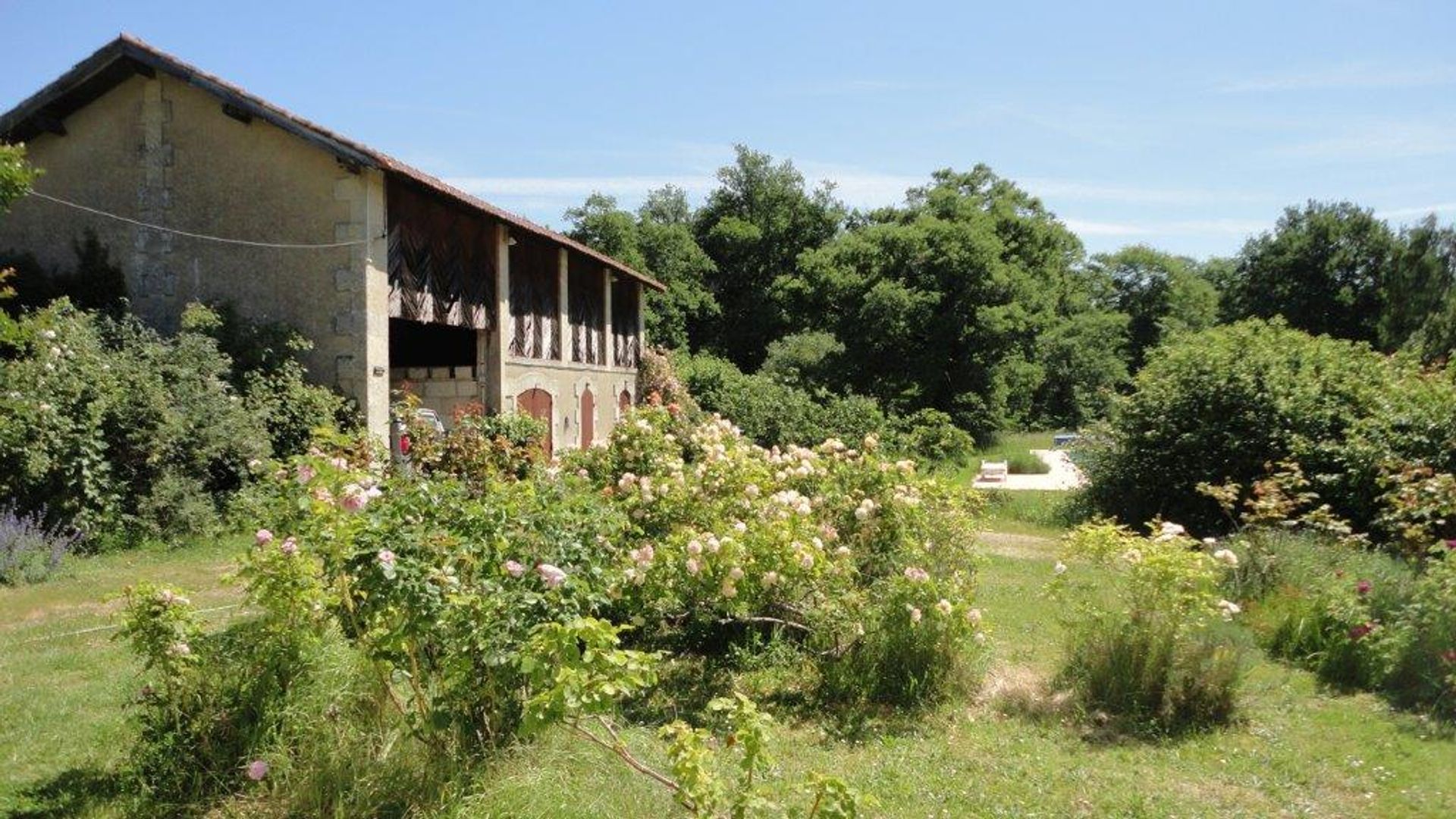 بيت في Saint-Martin-Lacaussade, Nouvelle-Aquitaine 12023695