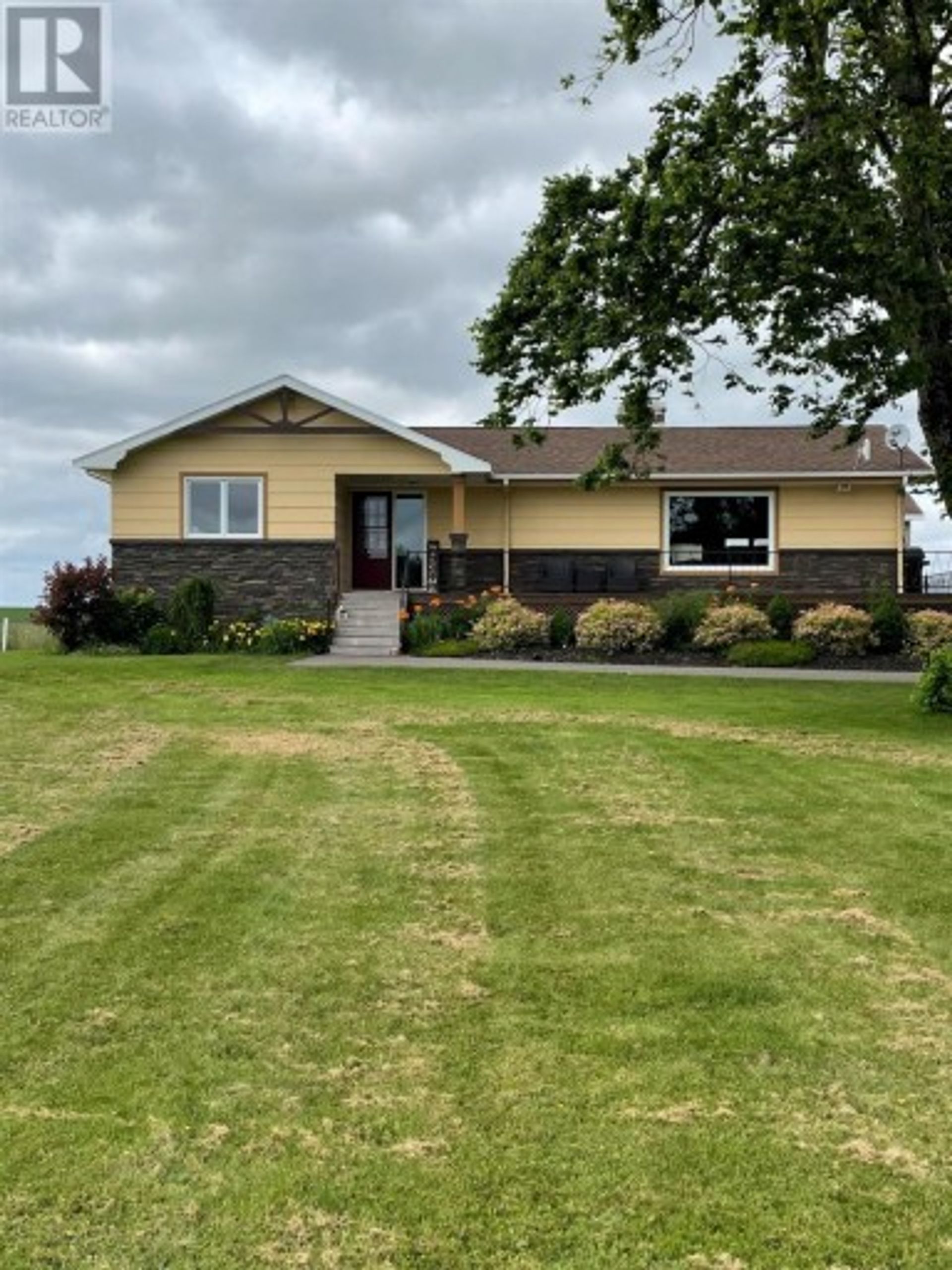 House in Mount Stewart, Prince Edward Island 12024080