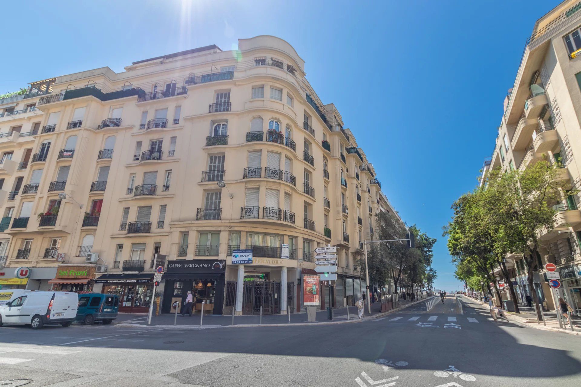 Condominium dans Nice, Alpes-Maritimes 12024575