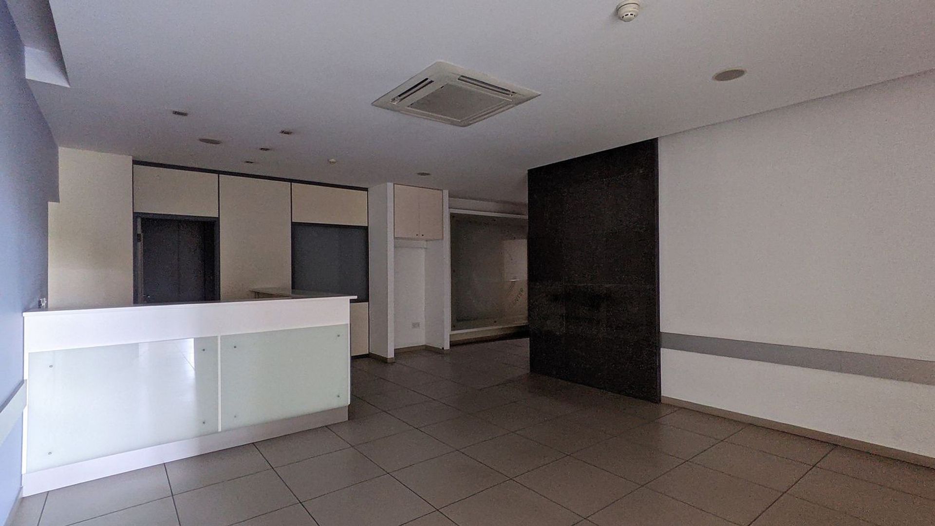 Office in Strovolos, Nicosia 12024899