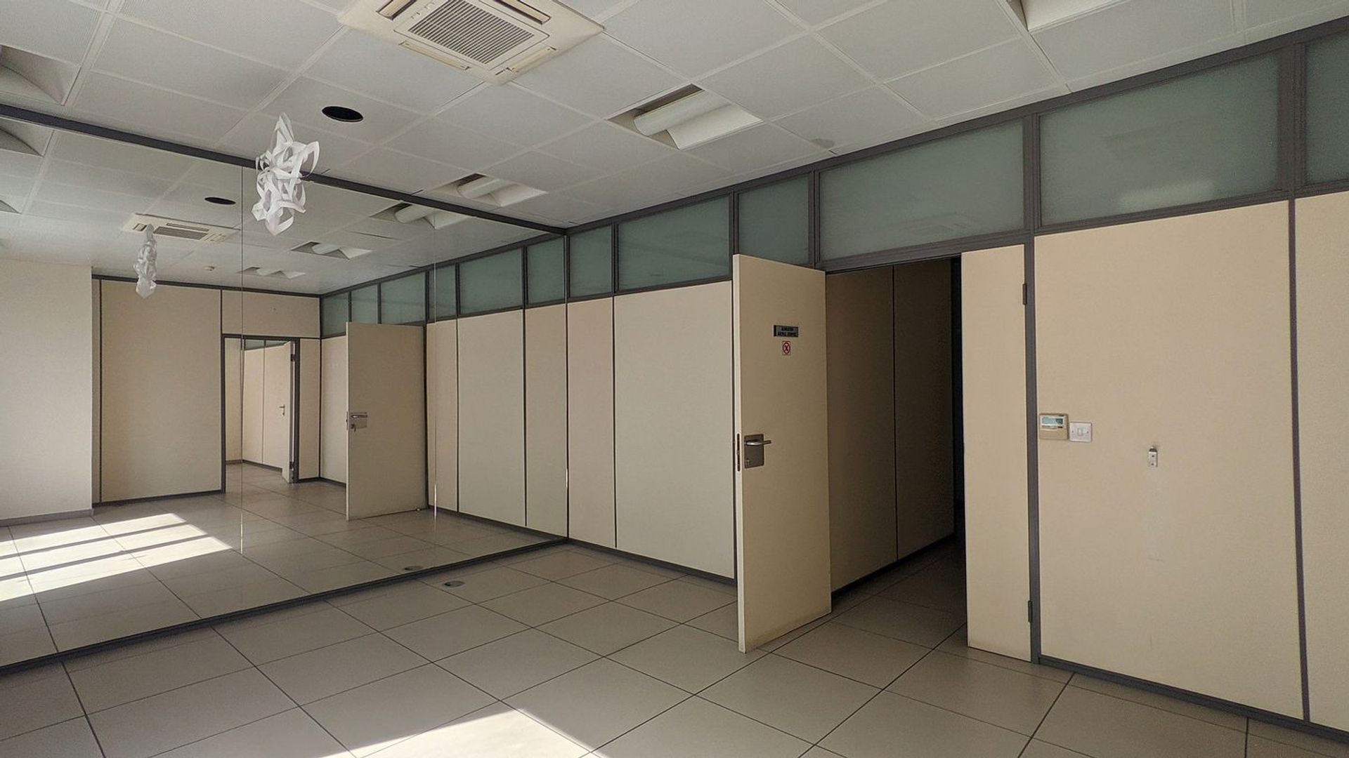 Office in Strovolos, Nicosia 12024899