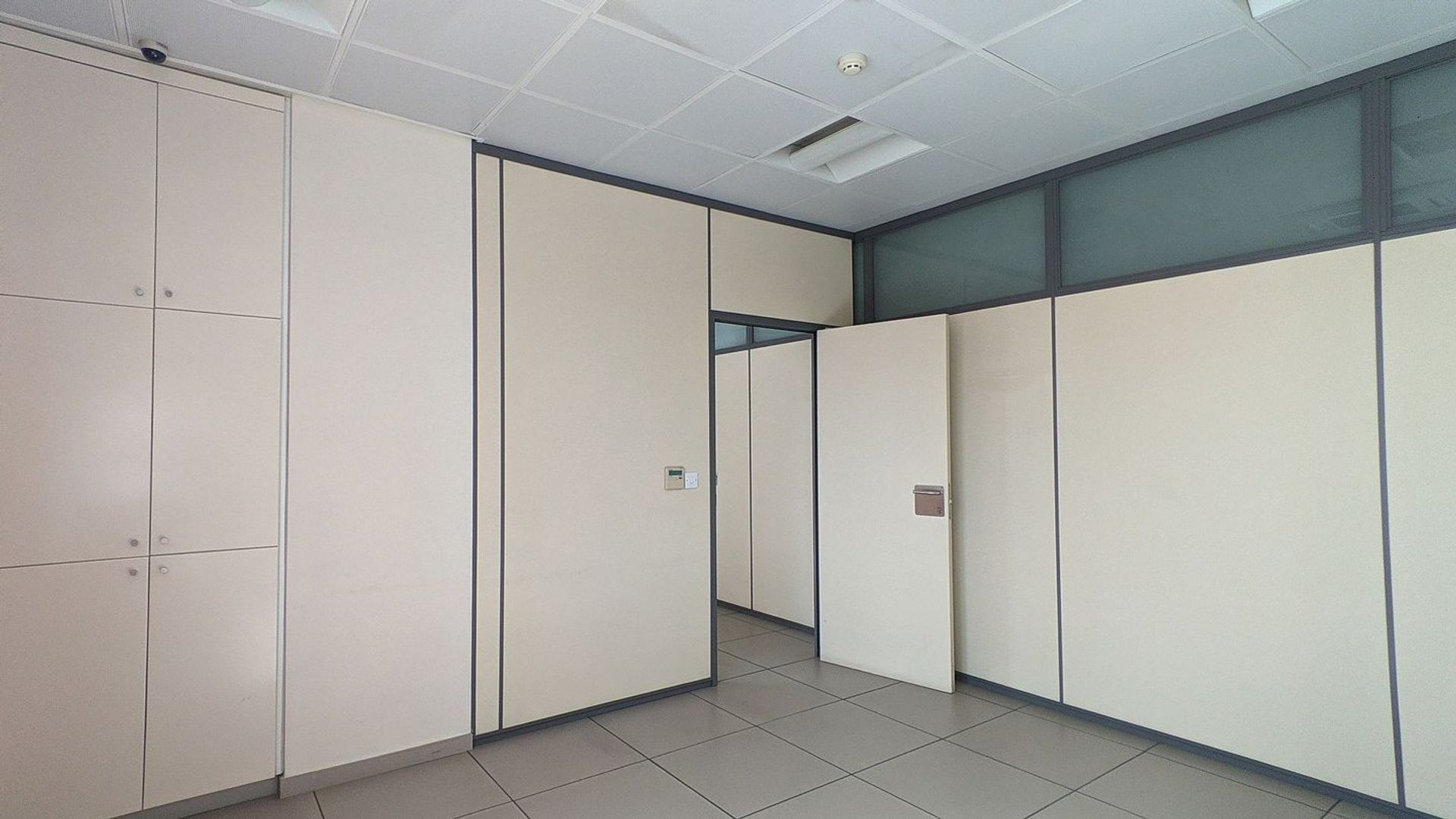 Office in Strovolos, Nicosia 12024899