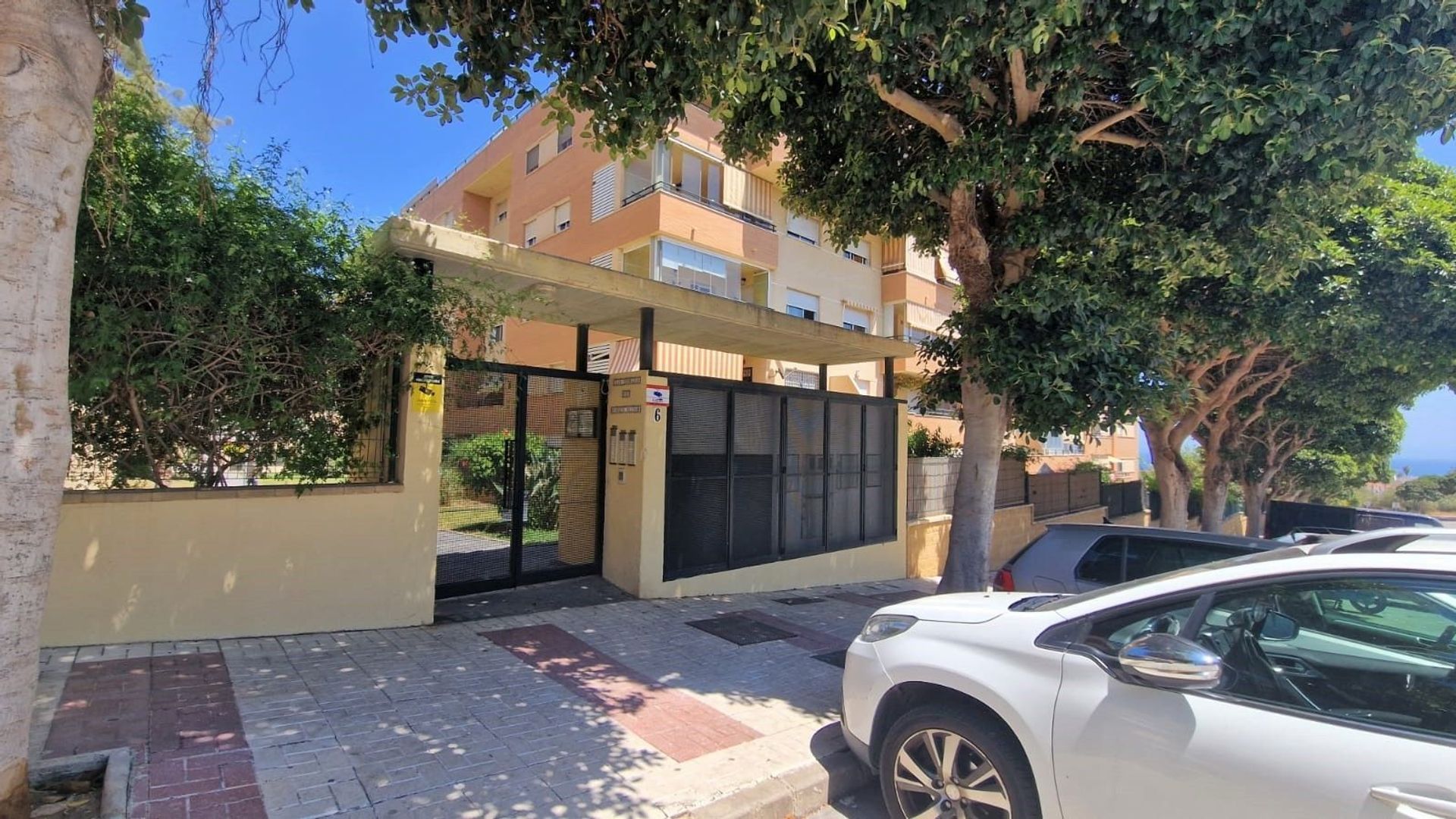 Condominium dans , Andalusia 12025363