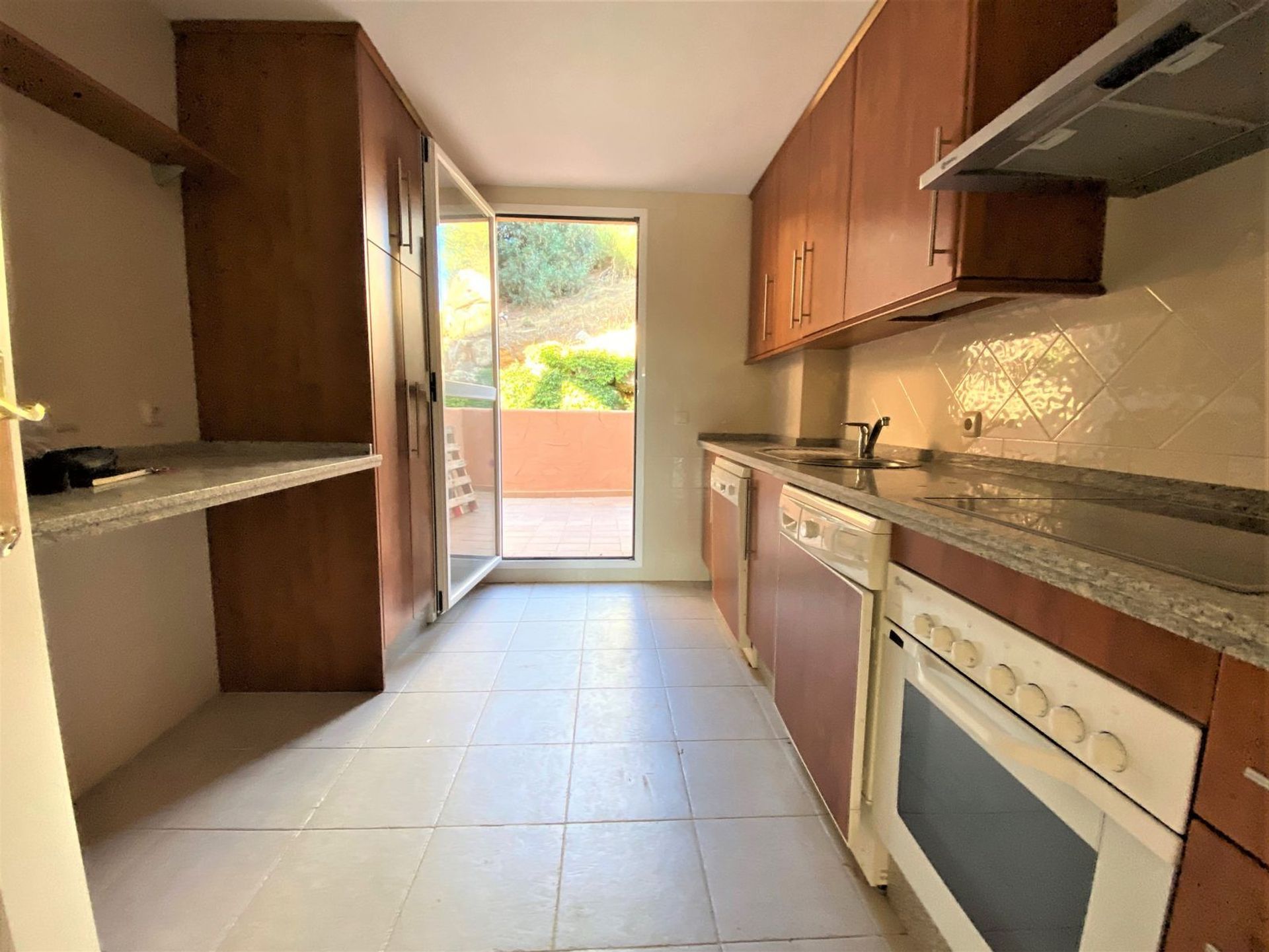 Condominium in Marbella, Andalucía 12025711