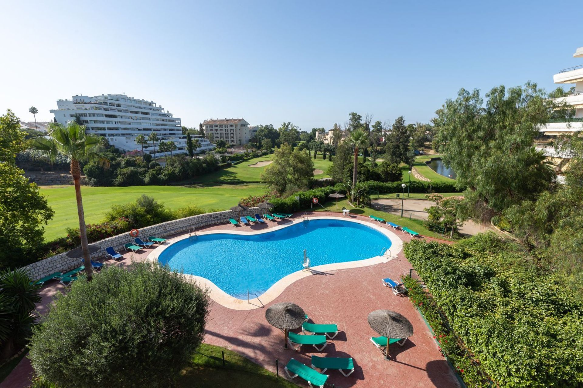 Condominium in Benahavis, Andalusia 12025736