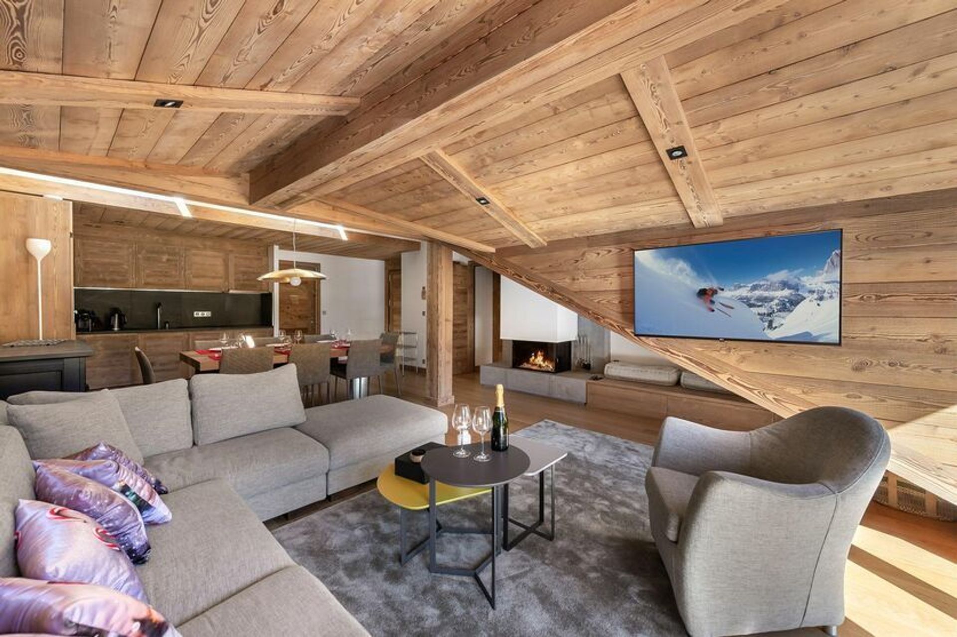 Condominio nel Courchevel, Alvernia-Rodano-Alpi 12026316