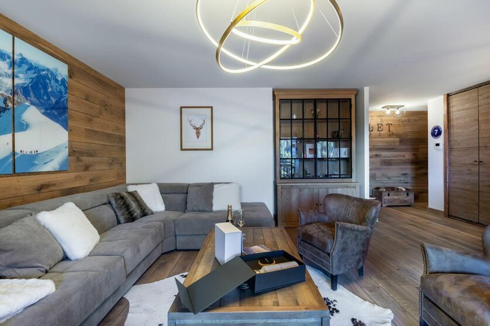 Condominium in Courchevel, Auvergne-Rhône-Alpes 12026321