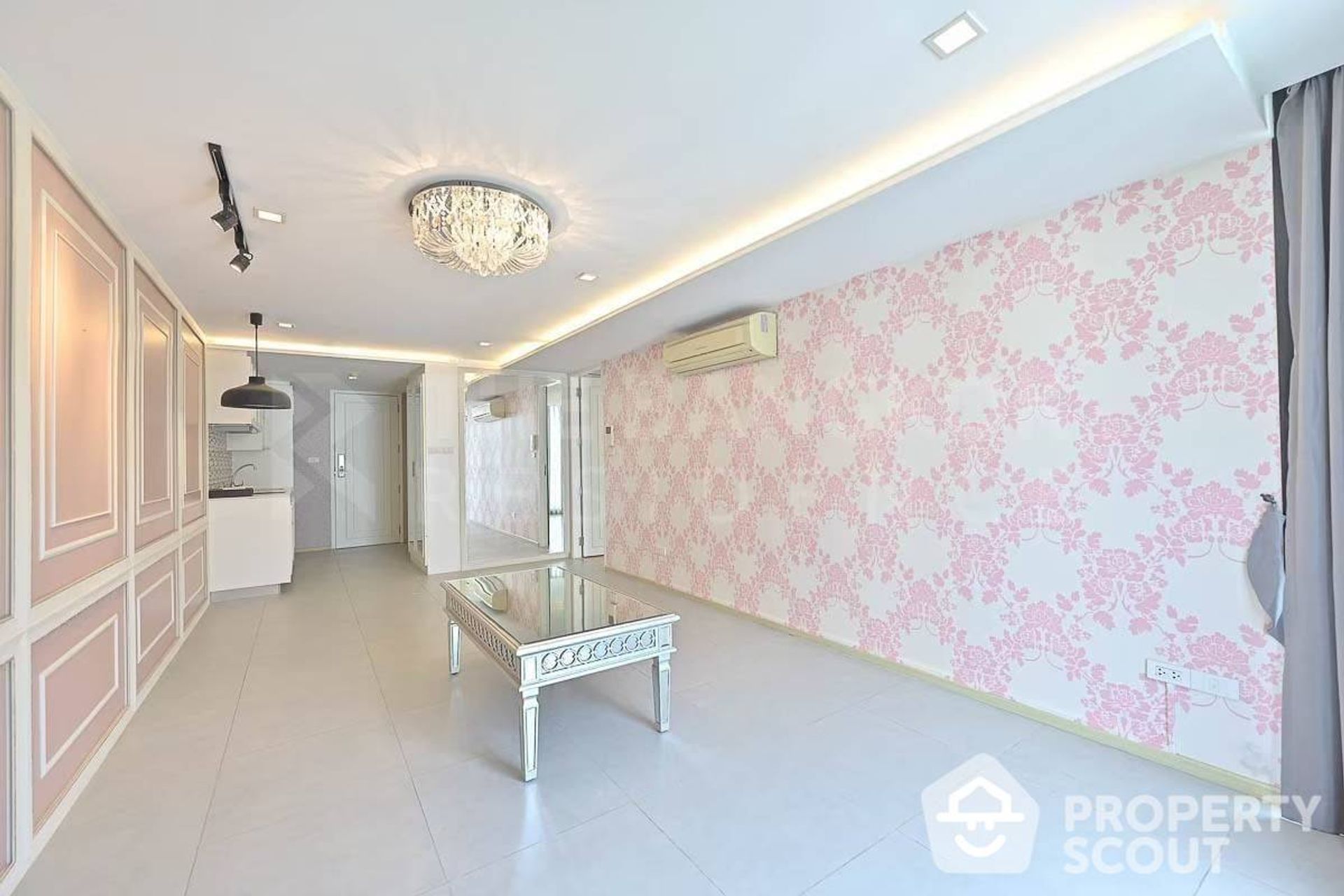 Condominium in Pathum Wan, Krung Thep Maha Nakhon 12026765