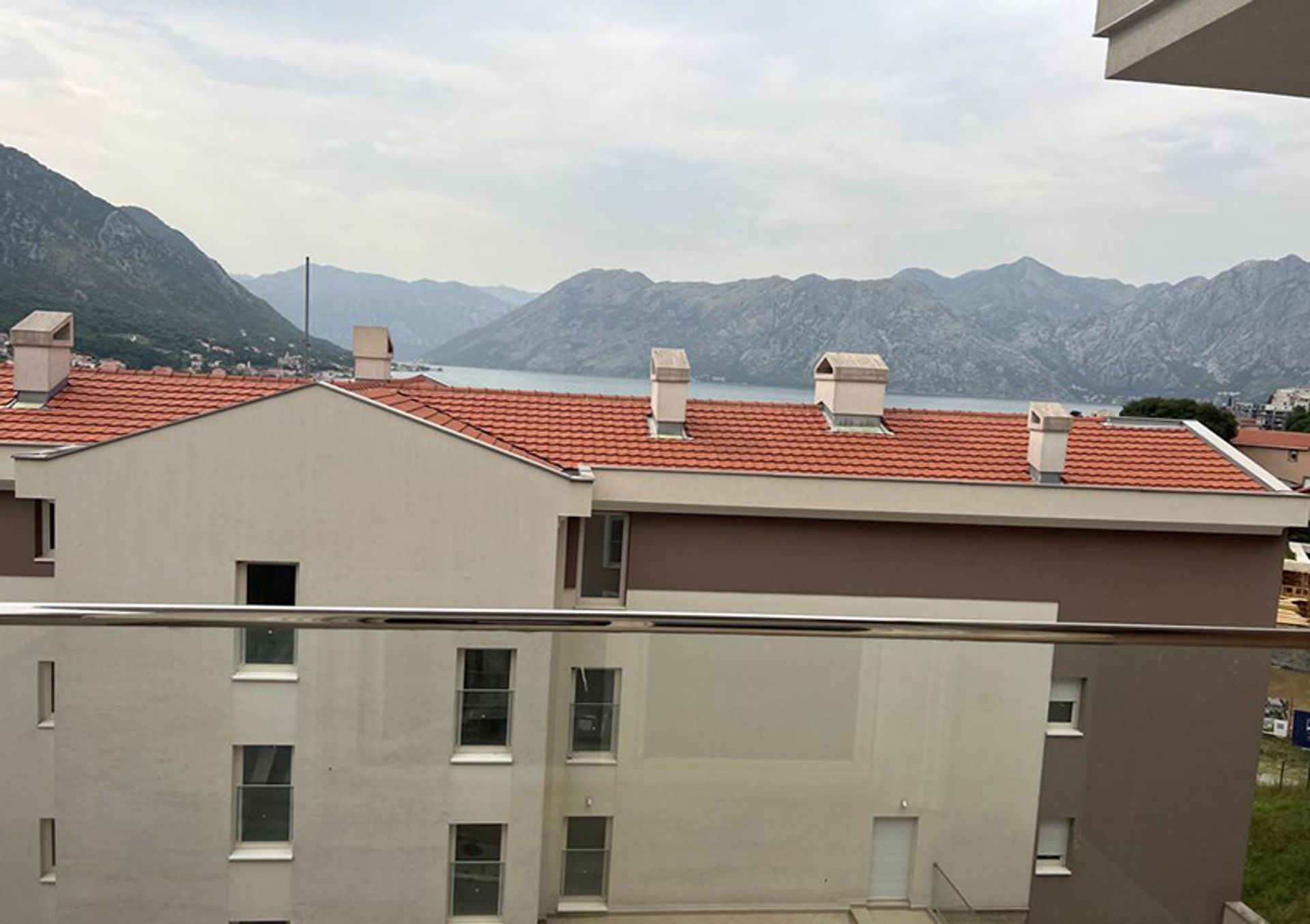 Condominio en Kotor, Kotor Municipality 12029009