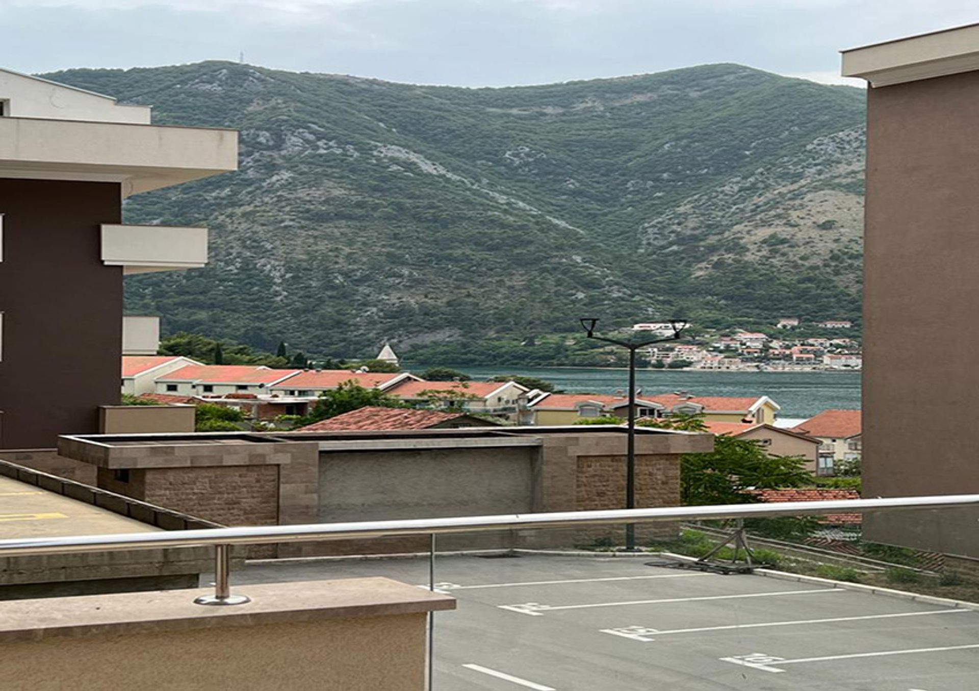 Condominium in Kotor, Kotor Municipality 12029011