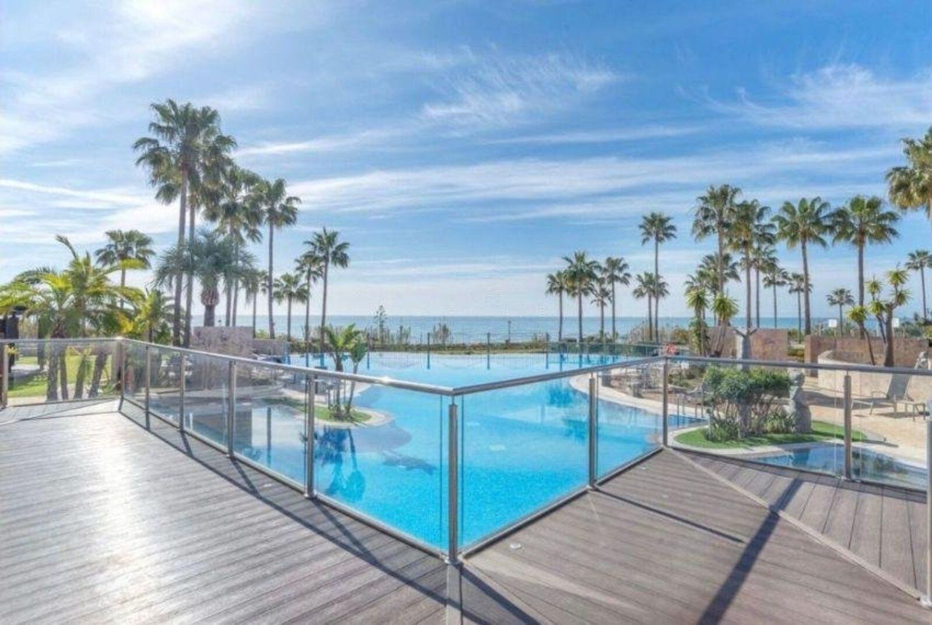 Condominium in Marbella, Andalucía 12029254