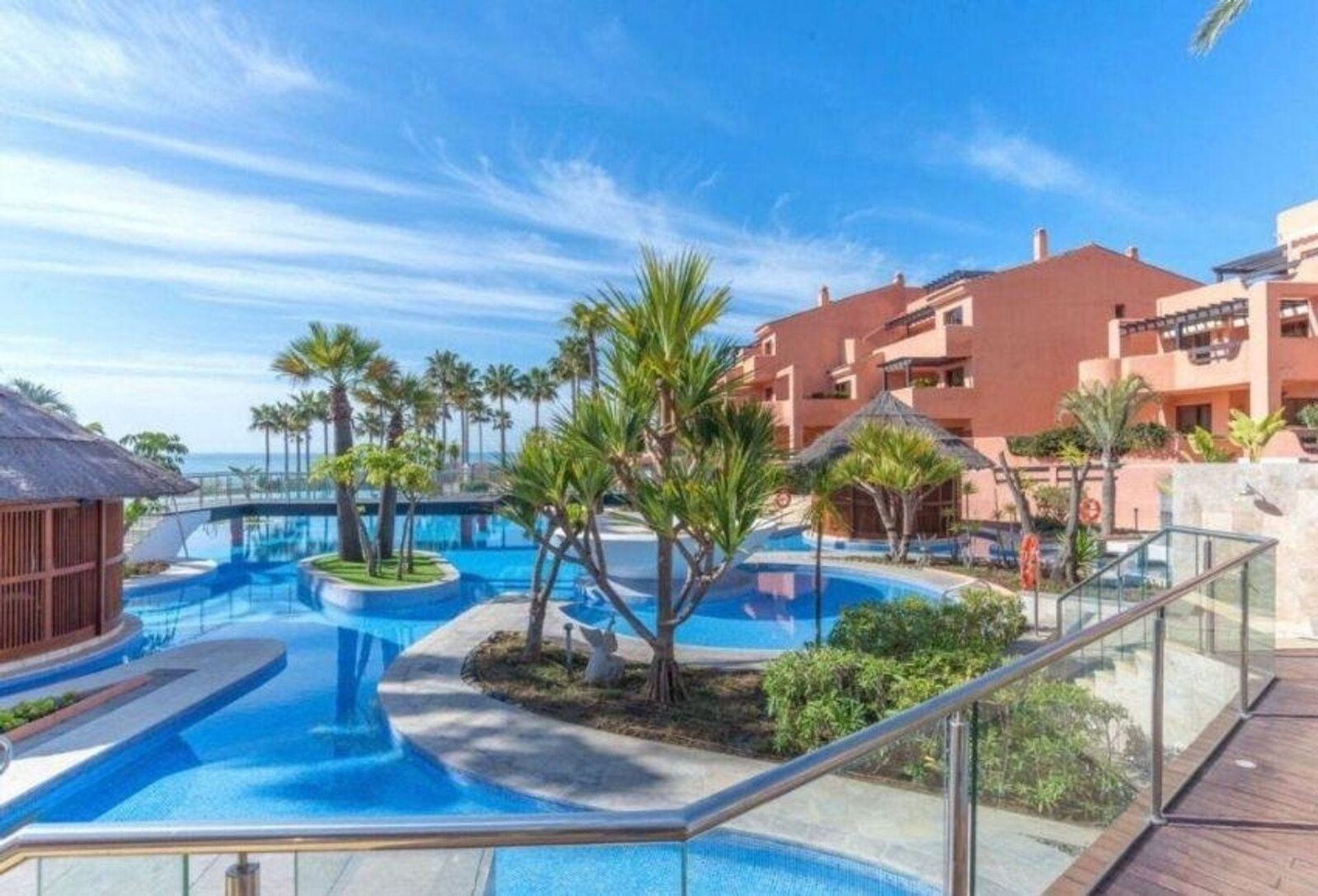 Condominium in Marbella, Andalucía 12029254