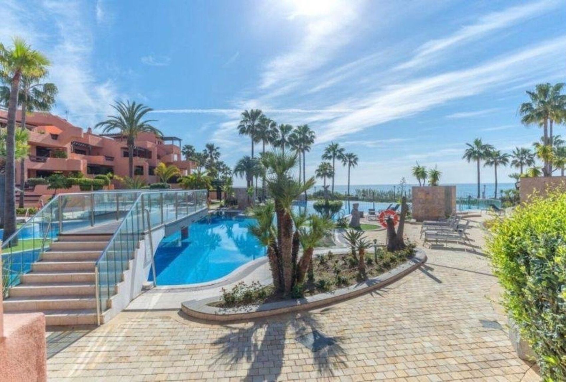 Condominium in Marbella, Andalucía 12029254