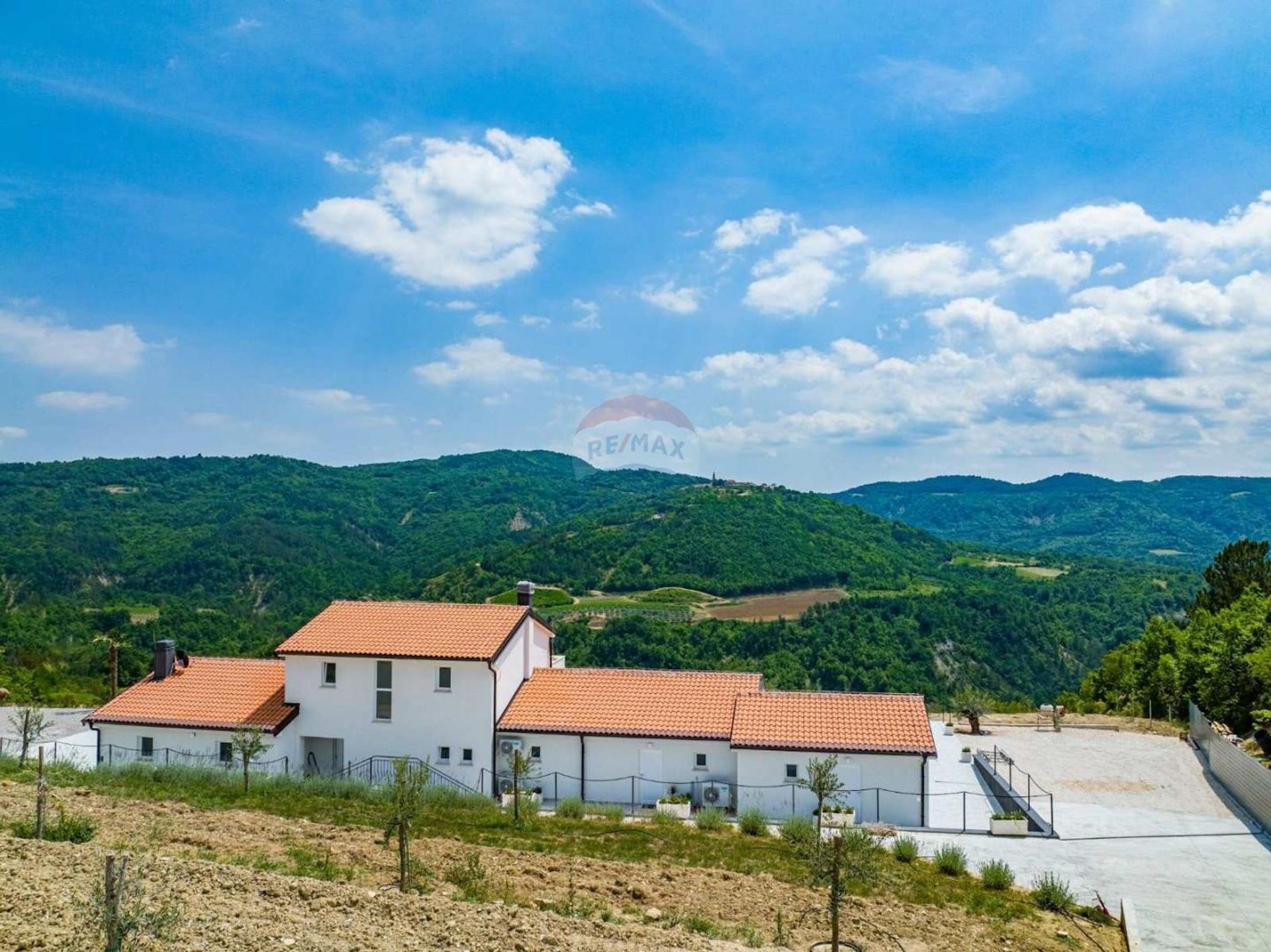 casa en Klarici, Istarska Zupanija 12030974