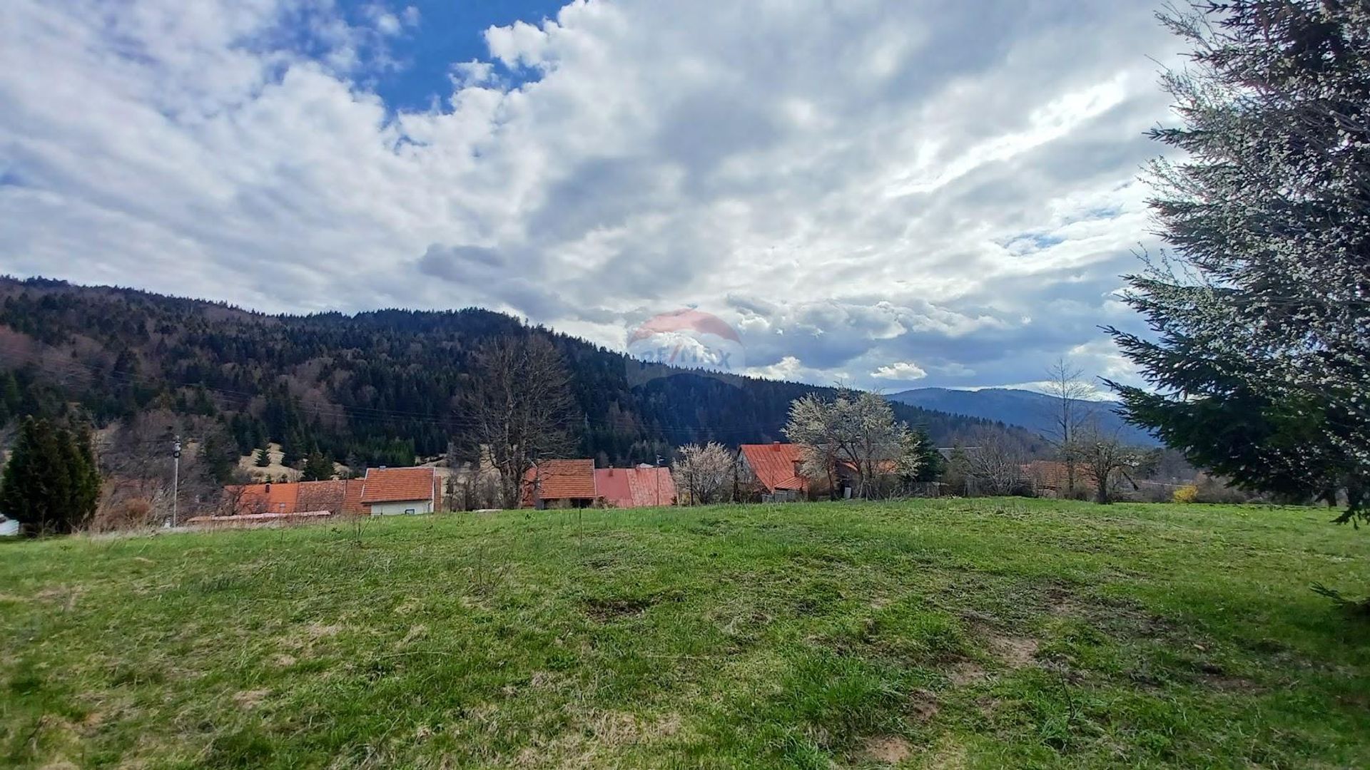 Land im Ravna Gora, Primorsko-Goranska Zupanija 12031699