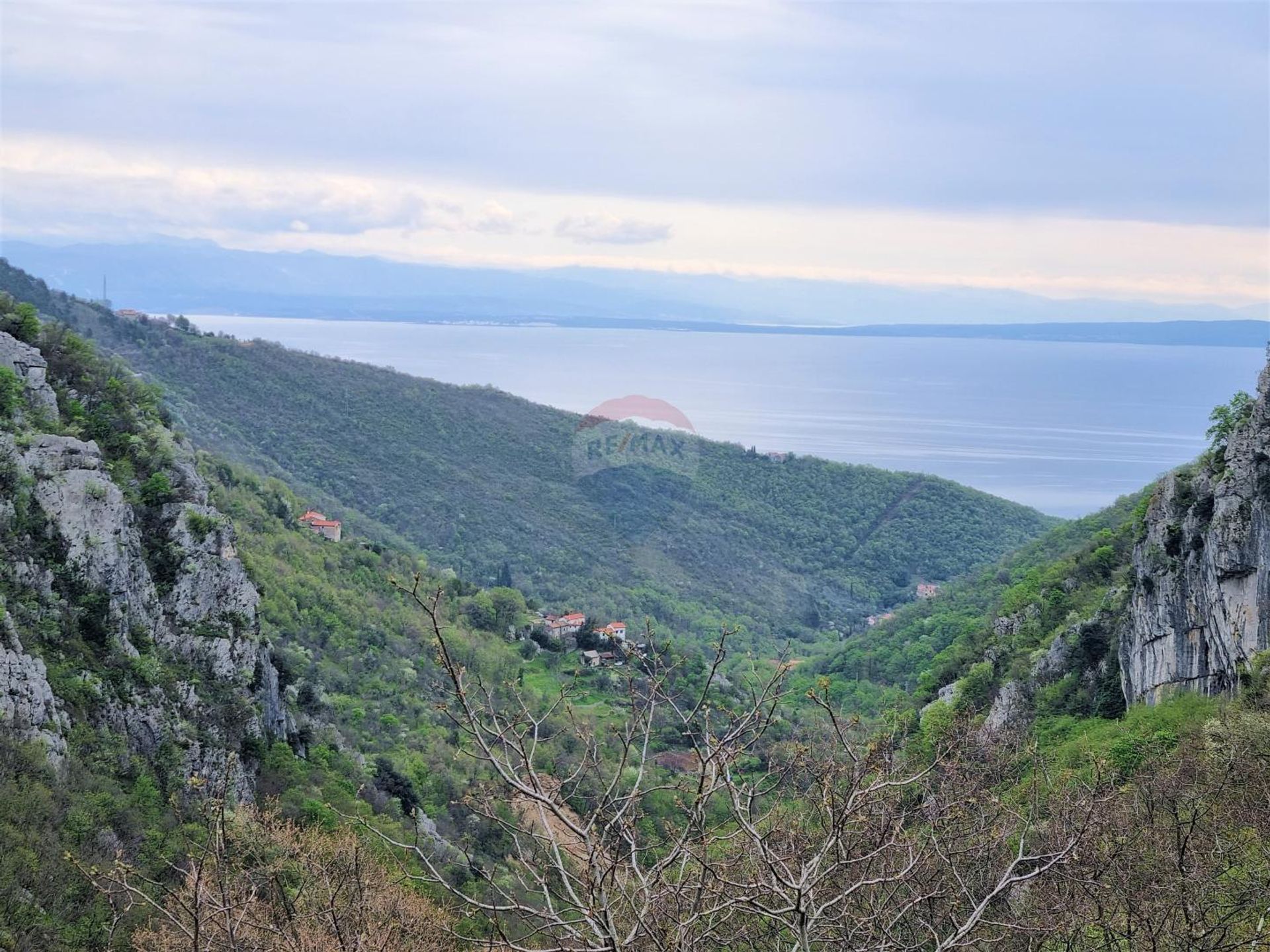 房子 在 Mošćenička Draga, Primorsko-goranska županija 12031739