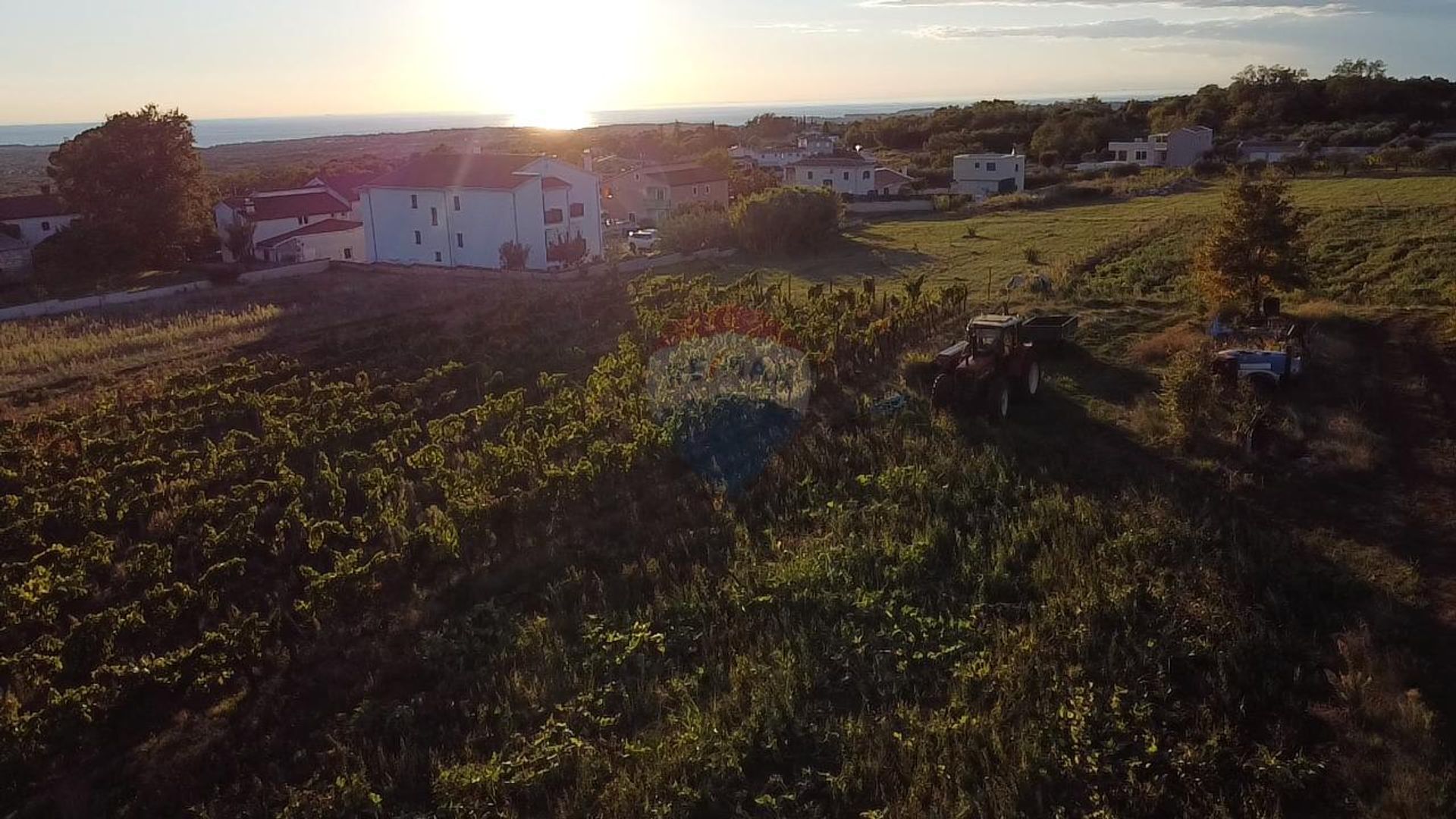 Land in Kaštelir, Istarska županija 12033354