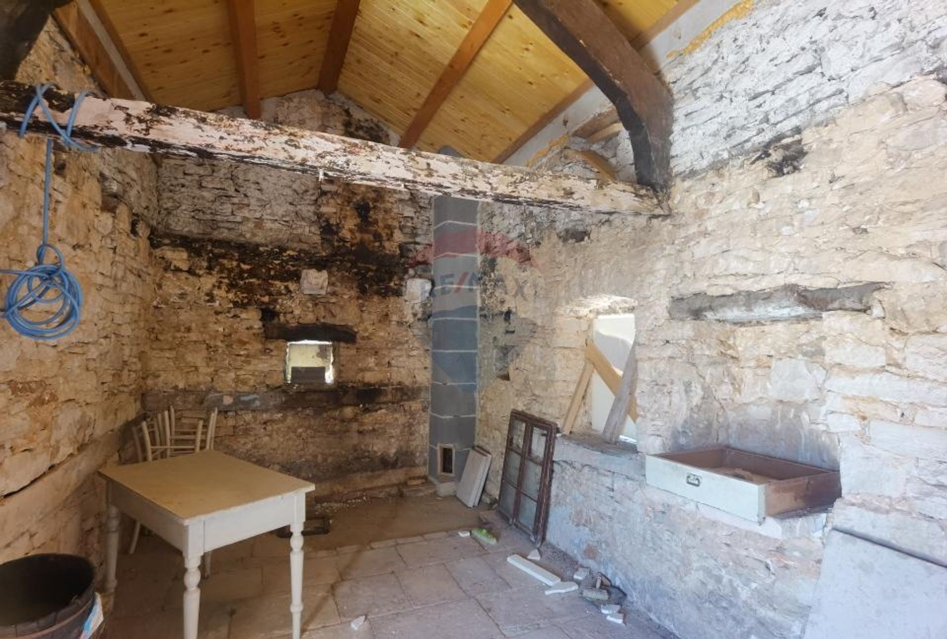 Hus i Režanci, Istarska županija 12033572