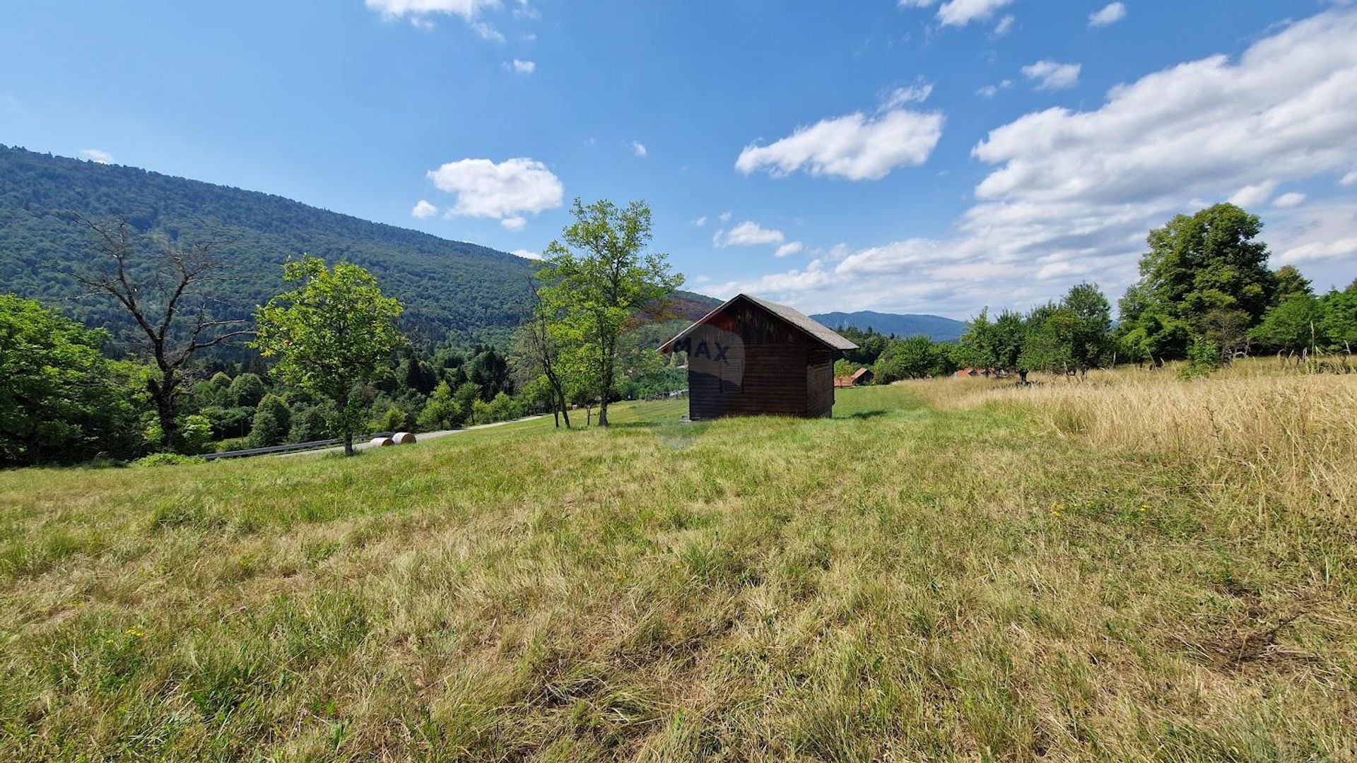 Tierra en Vrbovsko, Primorsko-Goranska Županija 12033611