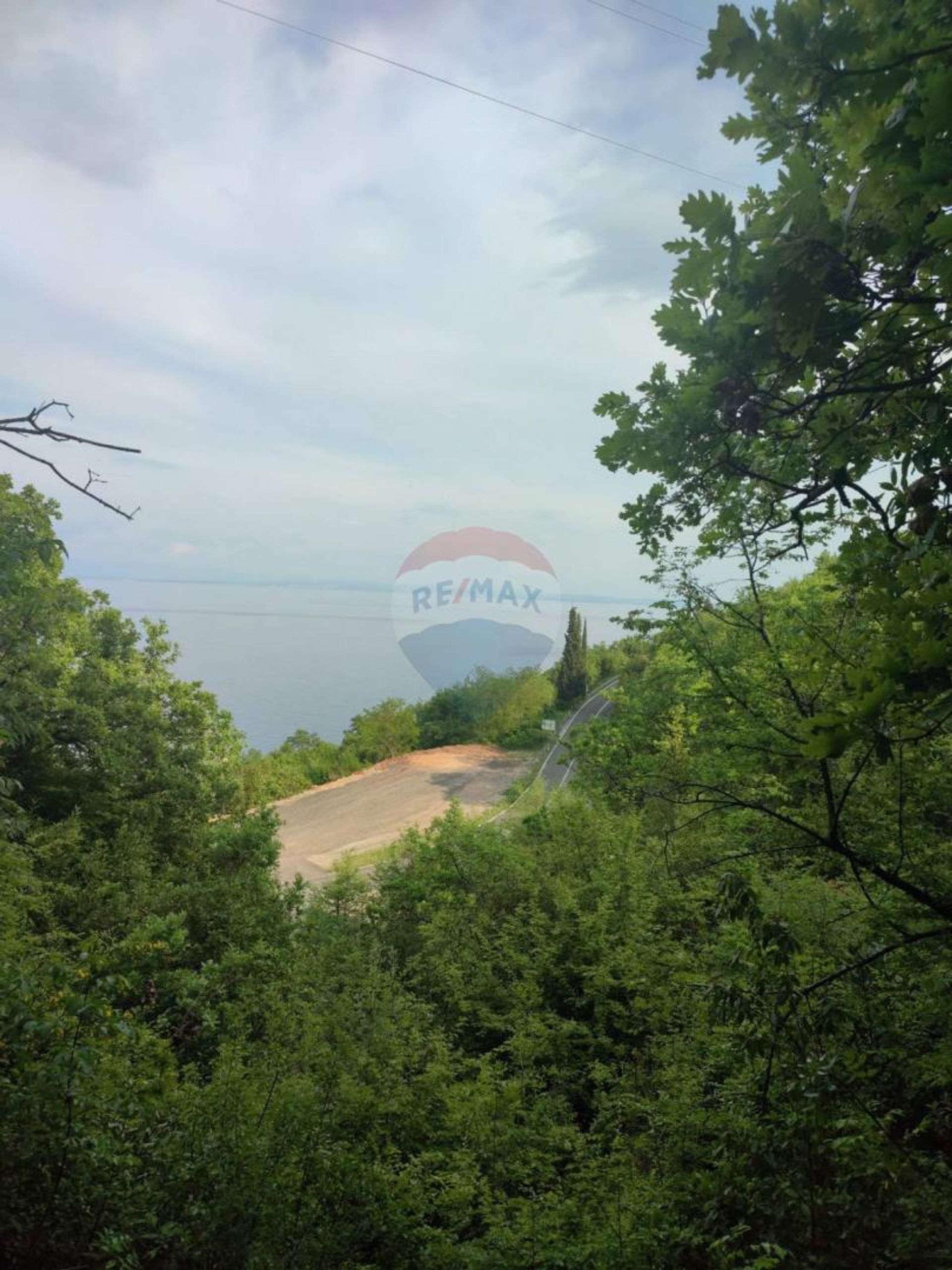 Tierra en medveja, Primorsko-Goranska Županija 12034223