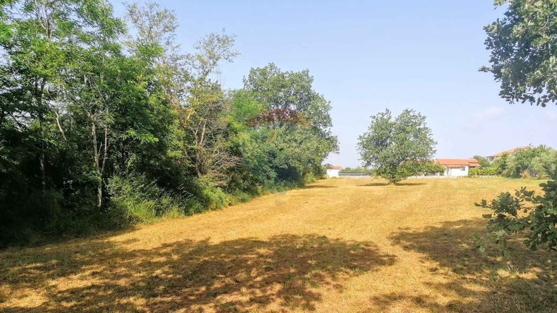 Tierra en castillo, Istarska Županija 12034224