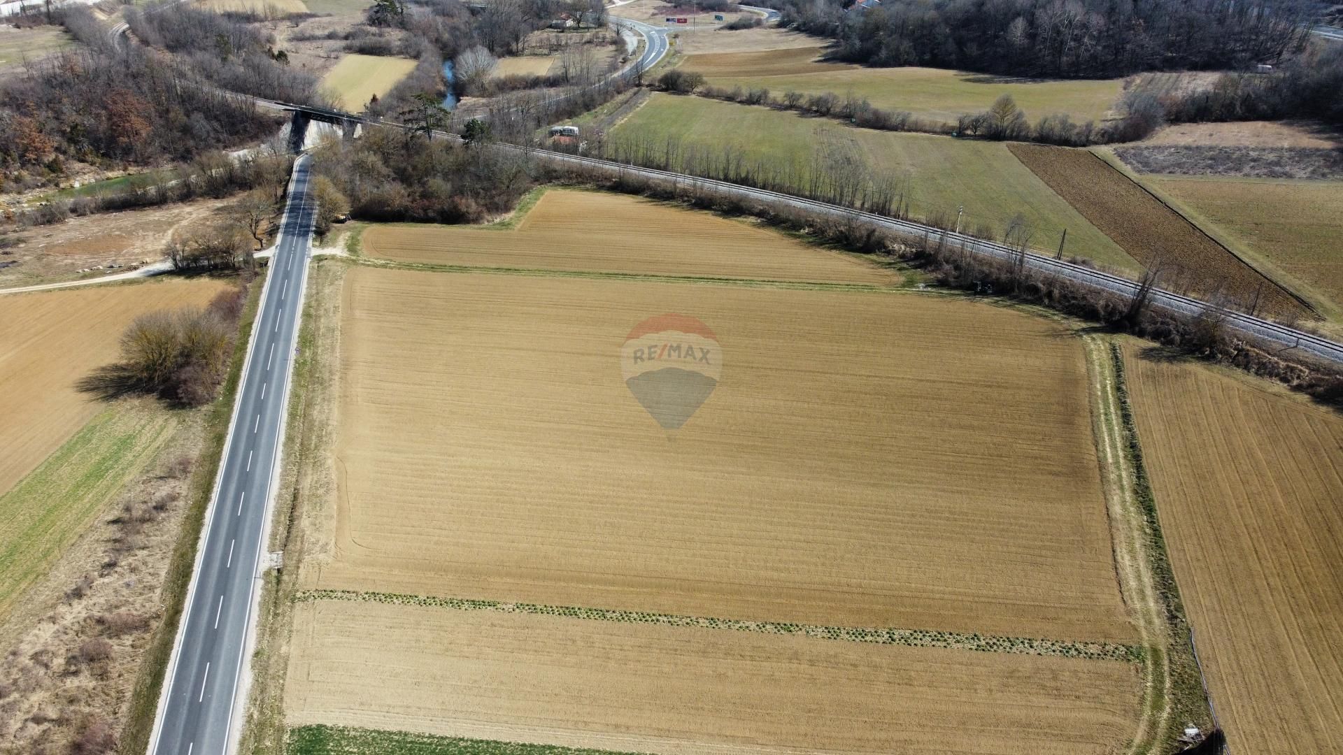 Land i Pazin, Istarska Zupanija 12034282