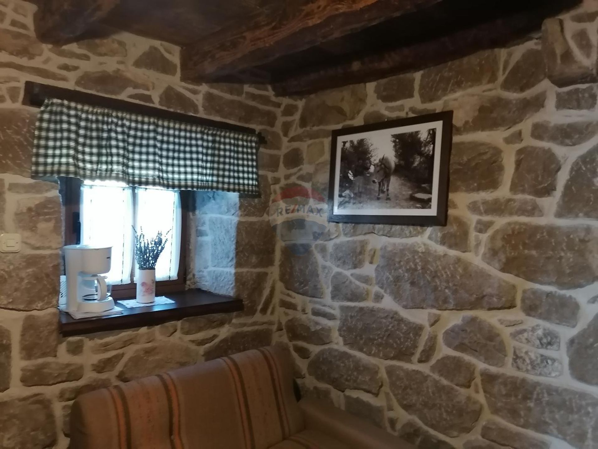 casa en Buzet, Istarska županija 12034576