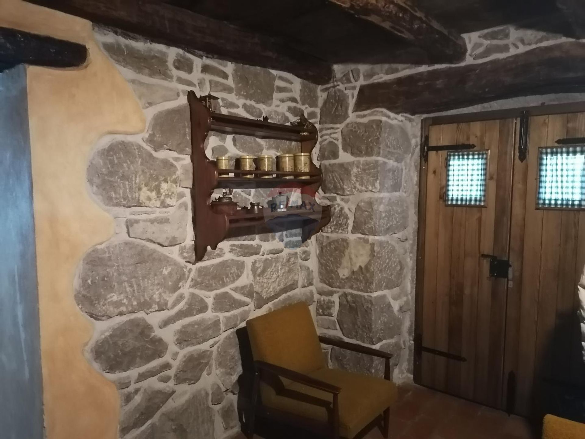 casa en Buzet, Istarska županija 12034576