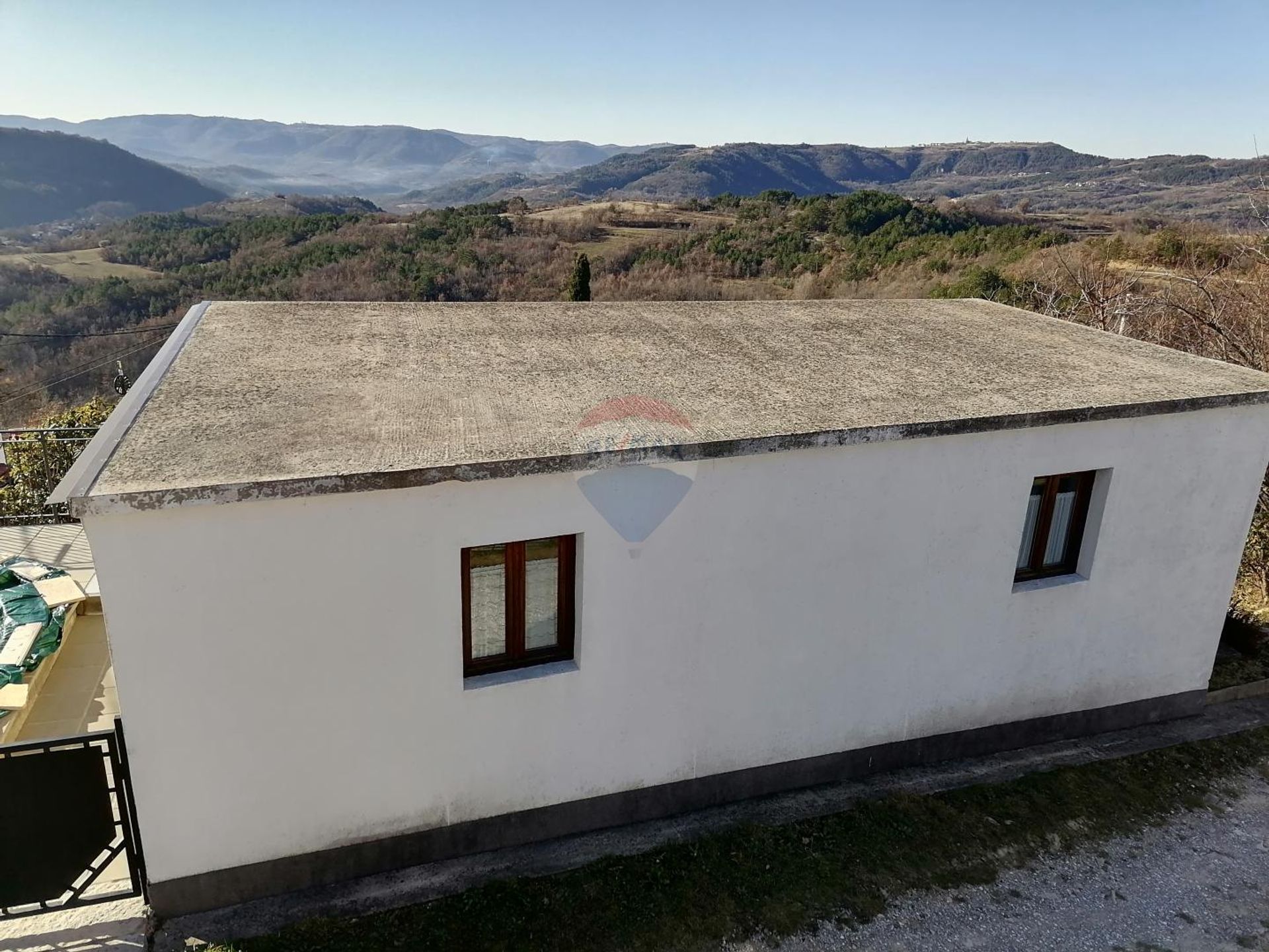 casa en Buzet, Istarska županija 12034576