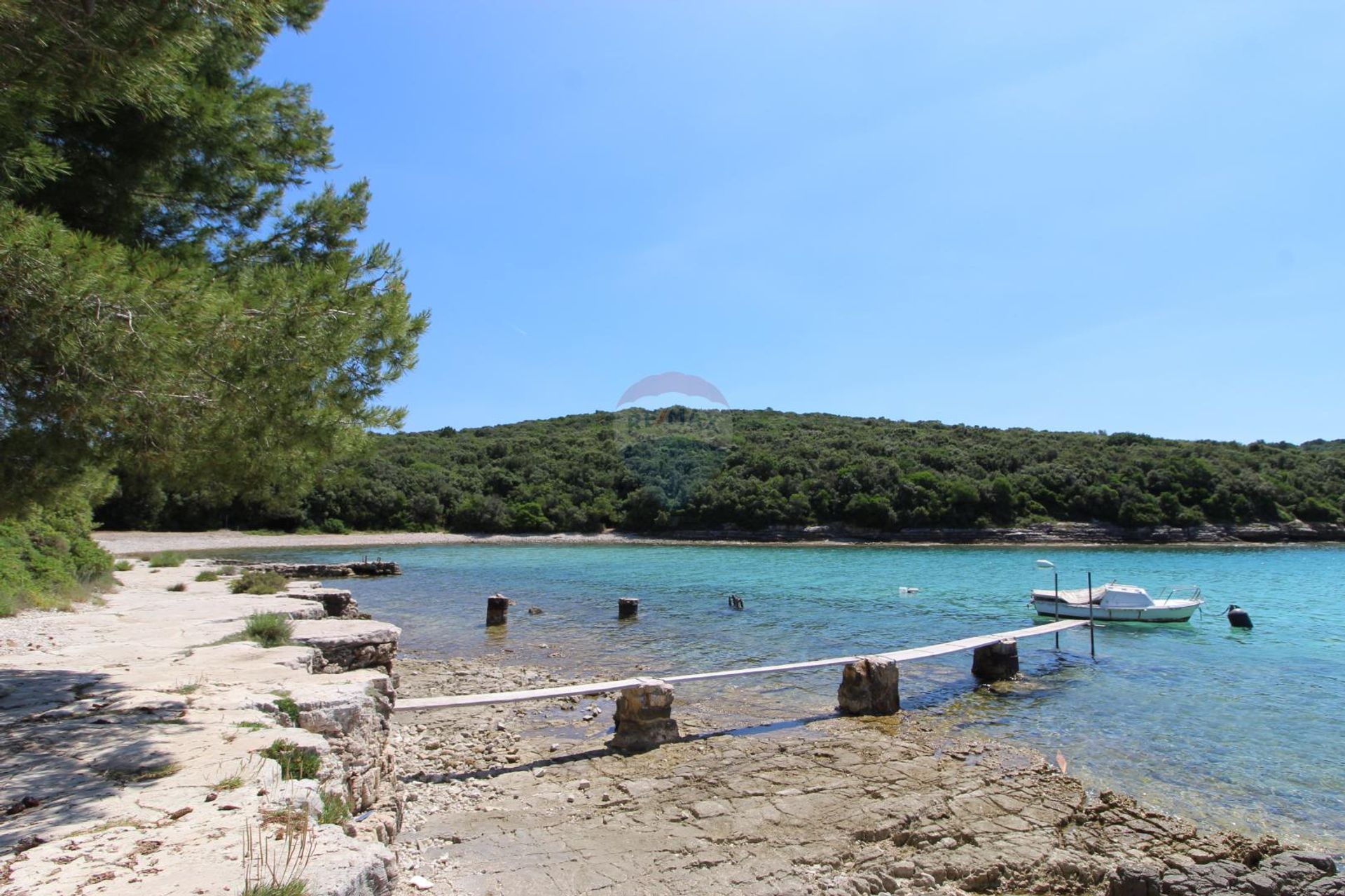 Land i Pula, Istarska Zupanija 12035061