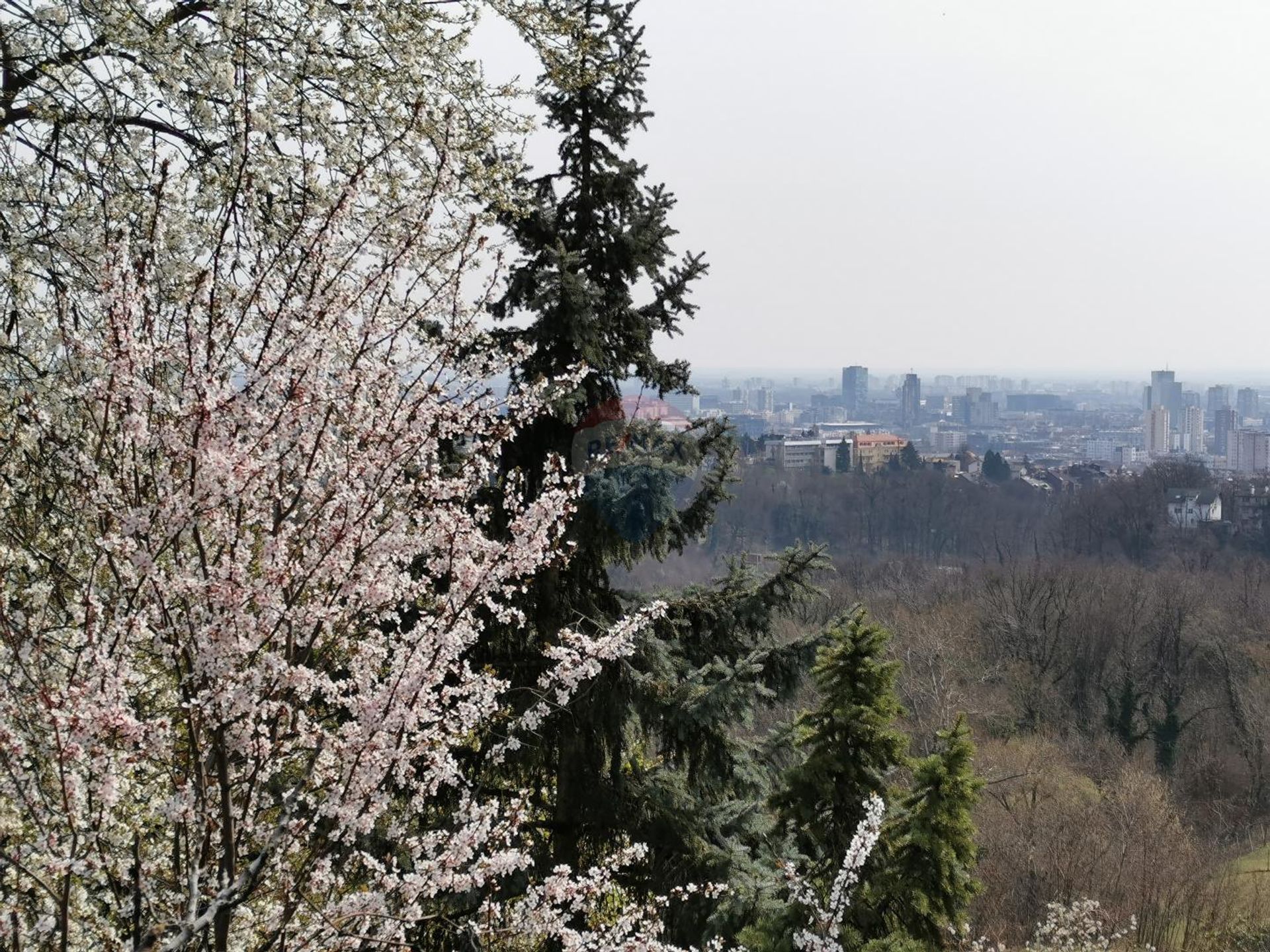 Land in Bijenik, Zagreb, Grad 12035359