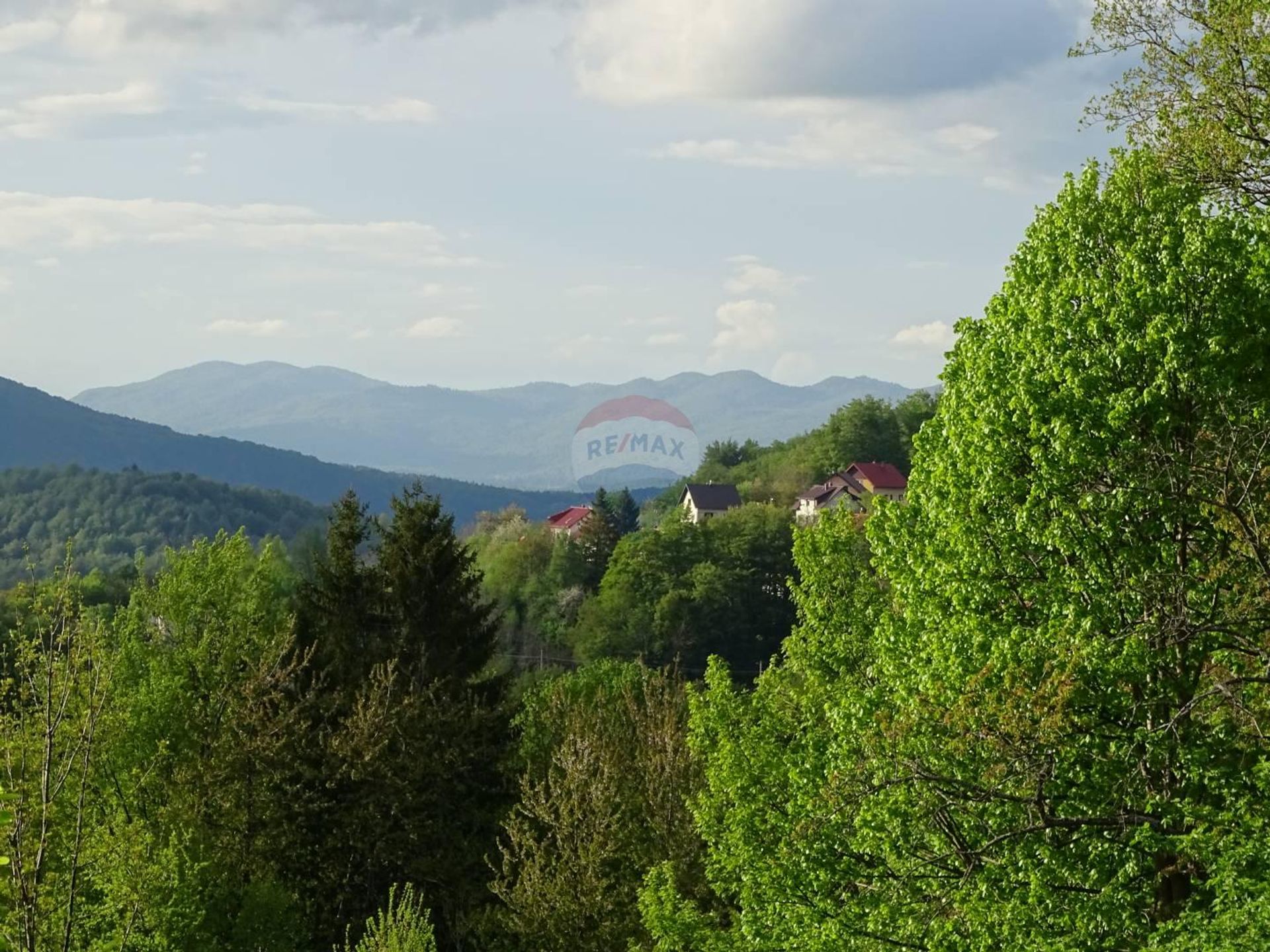 Tierra en Brod Moravice, Primorsko-Goranska Županija 12035851