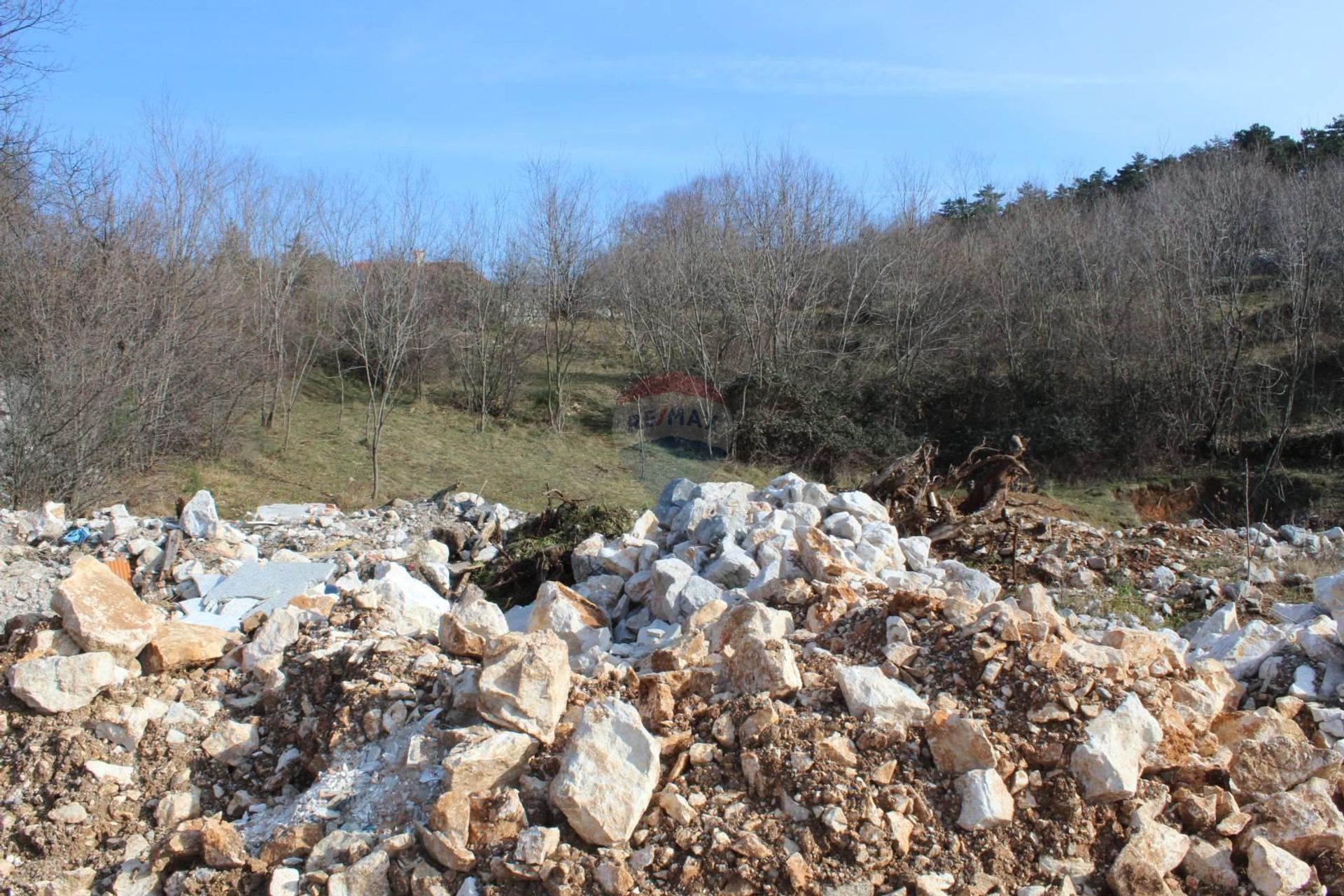 Terre dans Jelenje, Primorsko-Goranska Zupanija 12035992