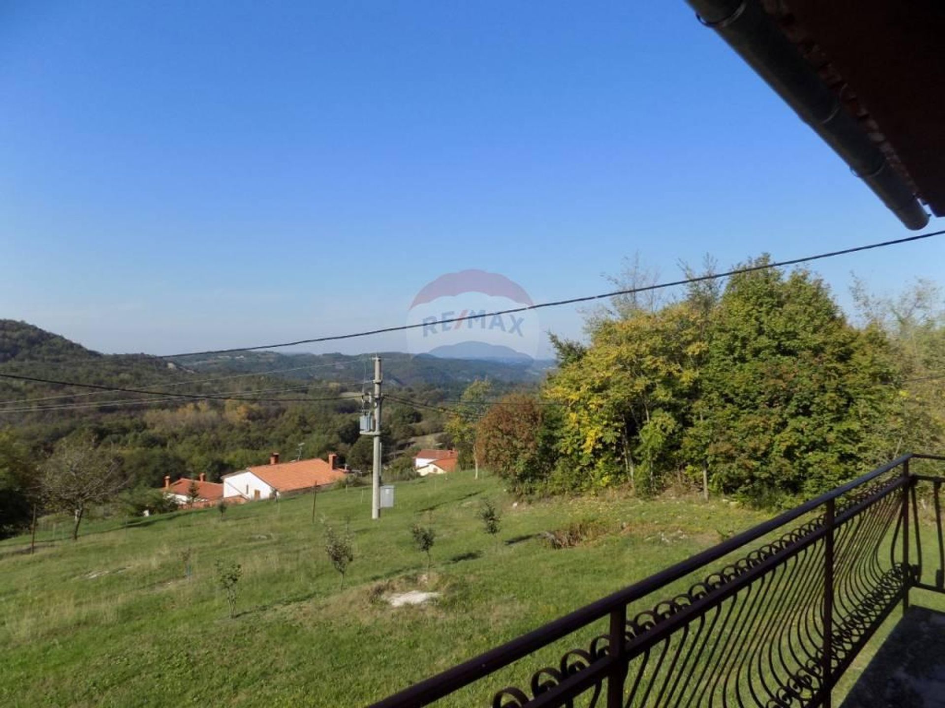 casa en Lupoglav, Istarska Županija 12036430