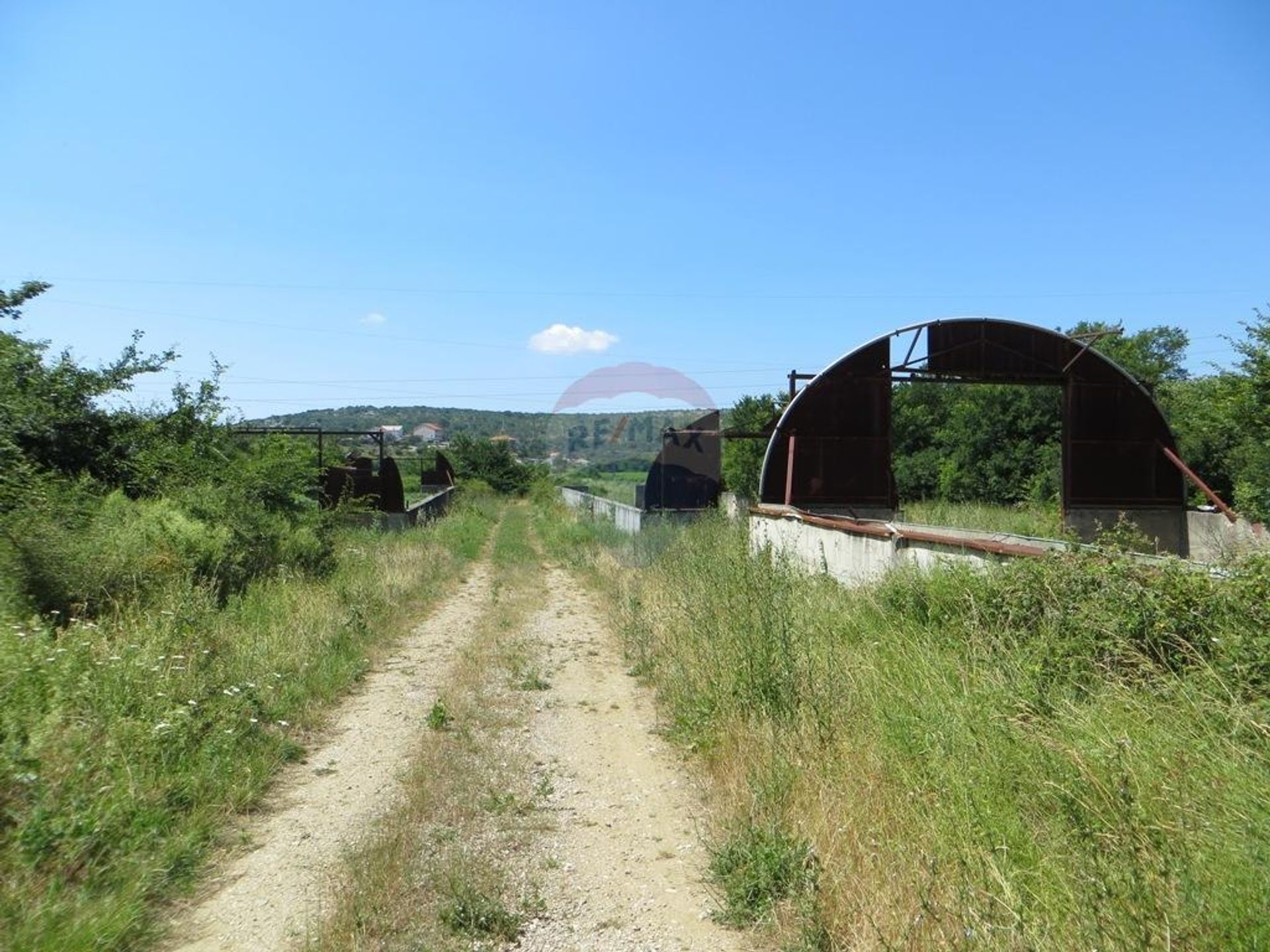 Terre dans Novi Vinodolski, Primorsko-Goranska Zupanija 12037292