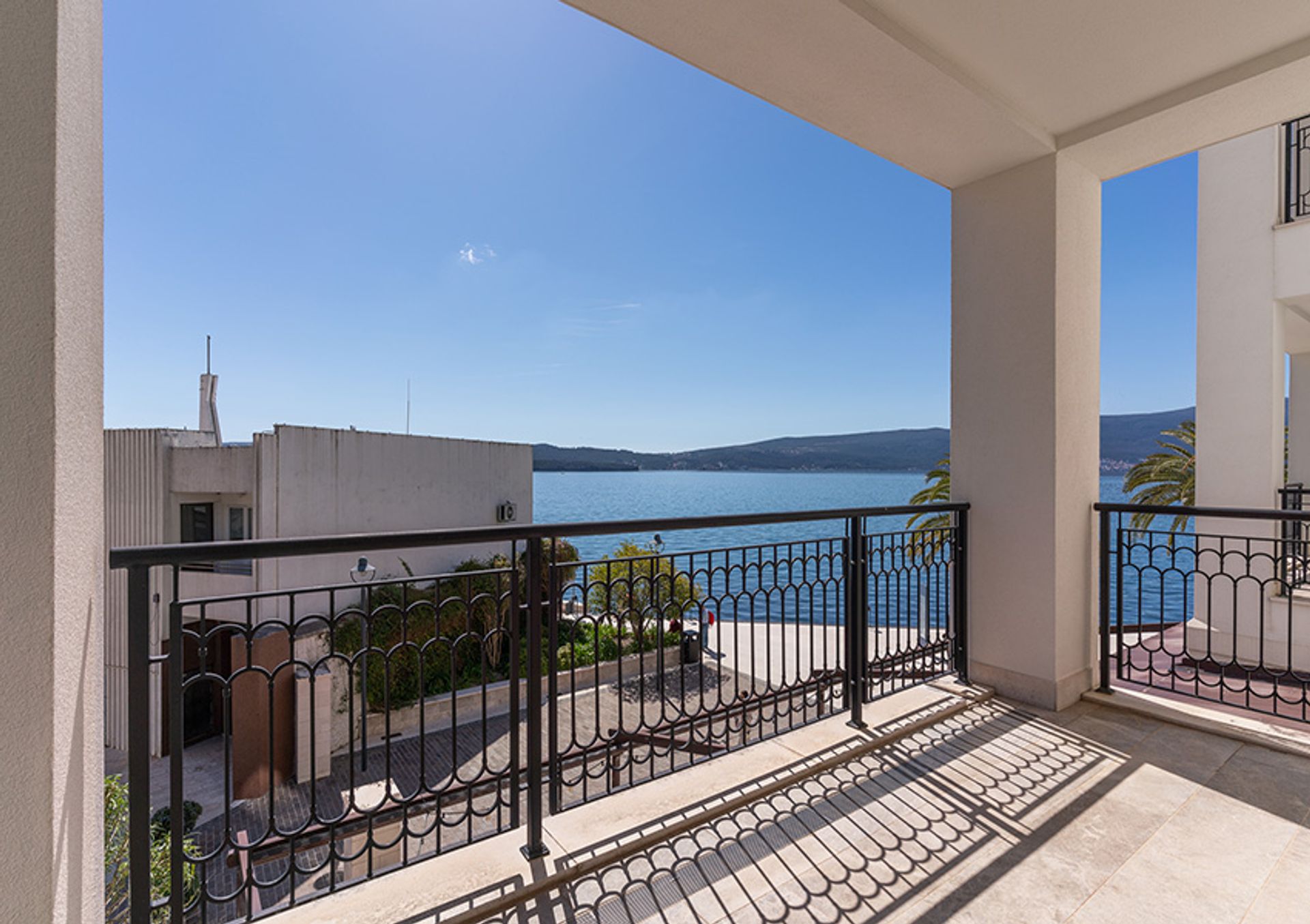 Condominium dans Tivat, Tivat 12042393