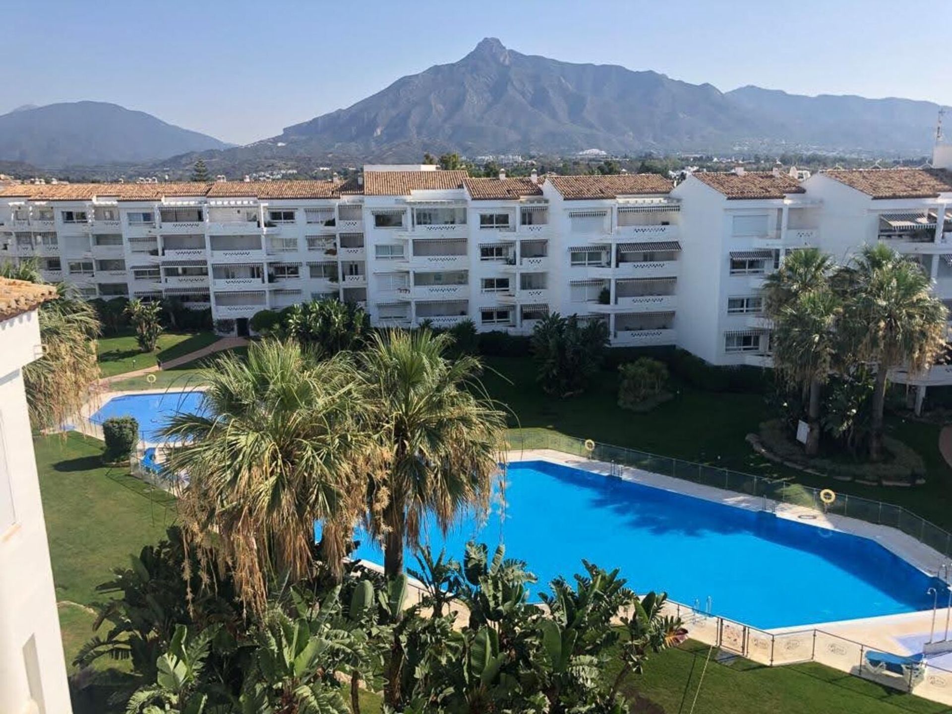 Condominium in Marbella, Andalusië 12042662