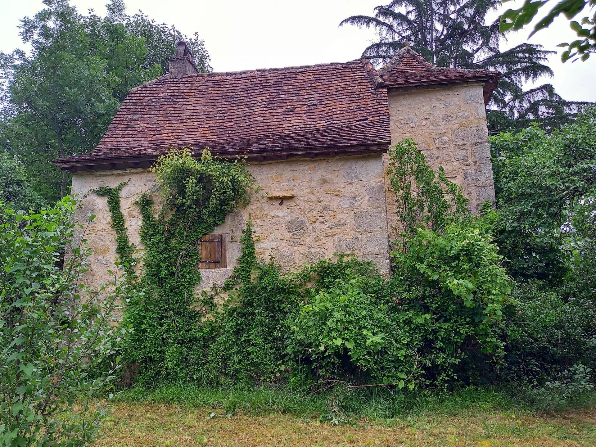 Talo sisään Cadrieu, Occitanie 12043314