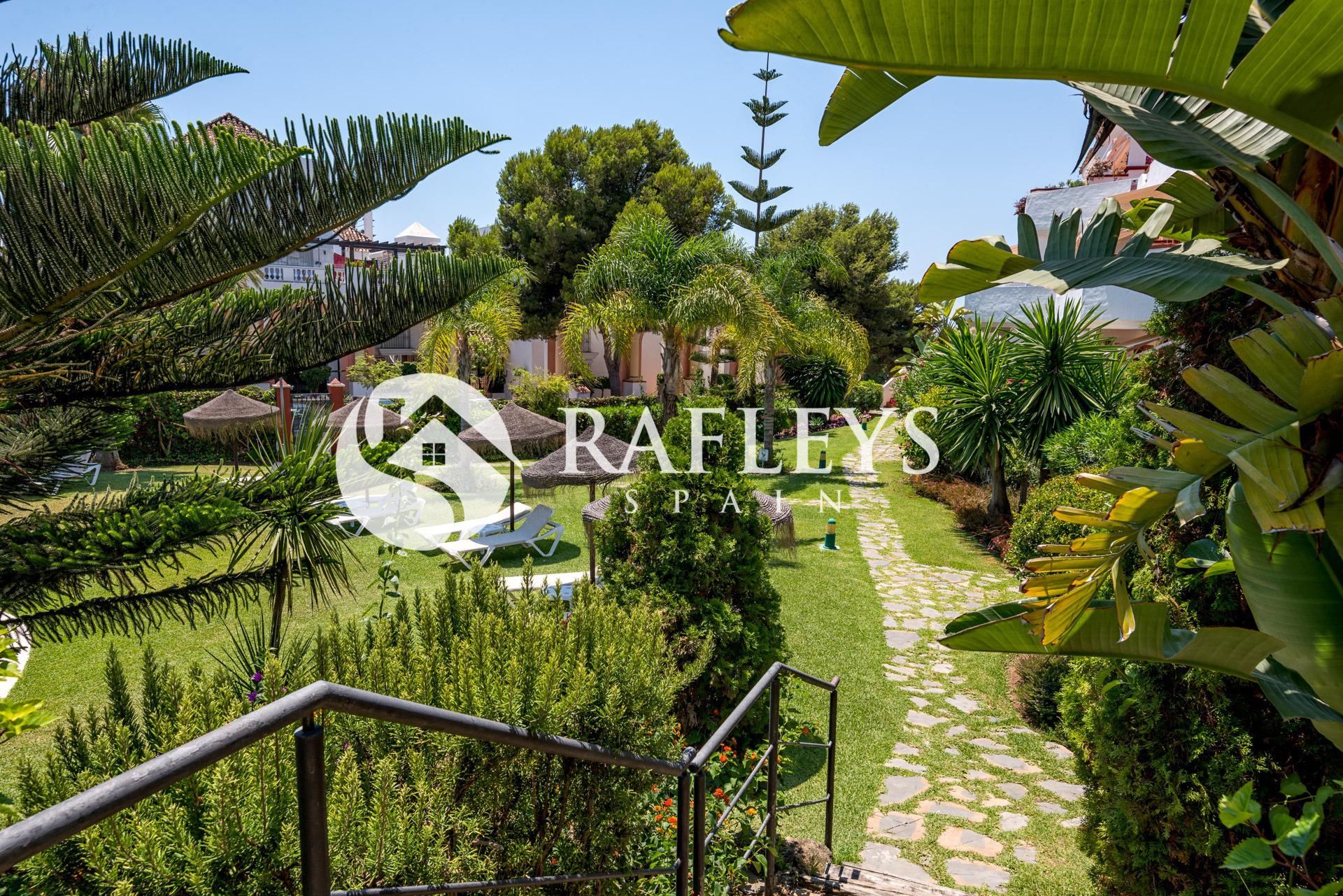 Condominium dans Marbella, Andalusia 12047036