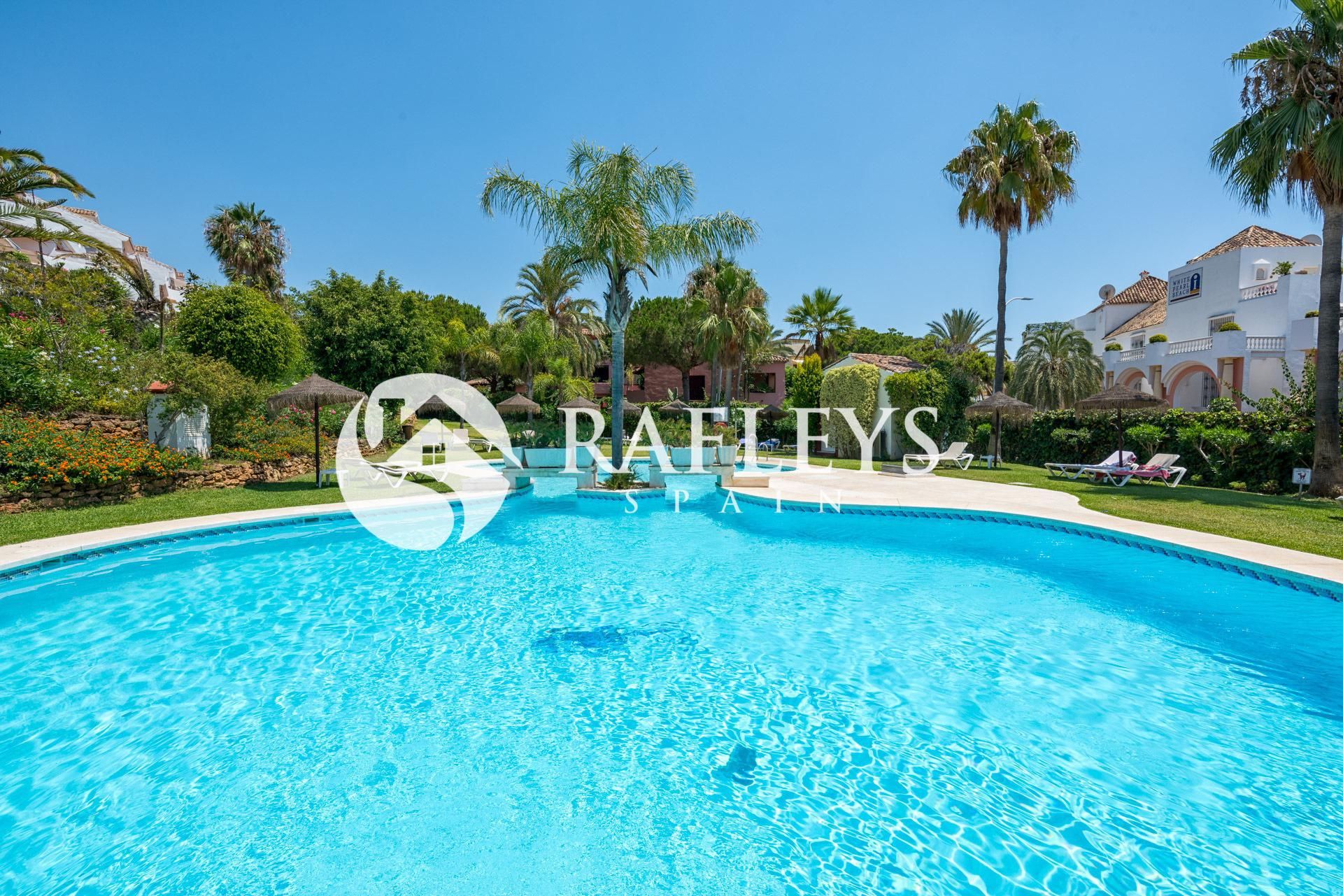 Condominium dans Marbella, Andalusia 12047036