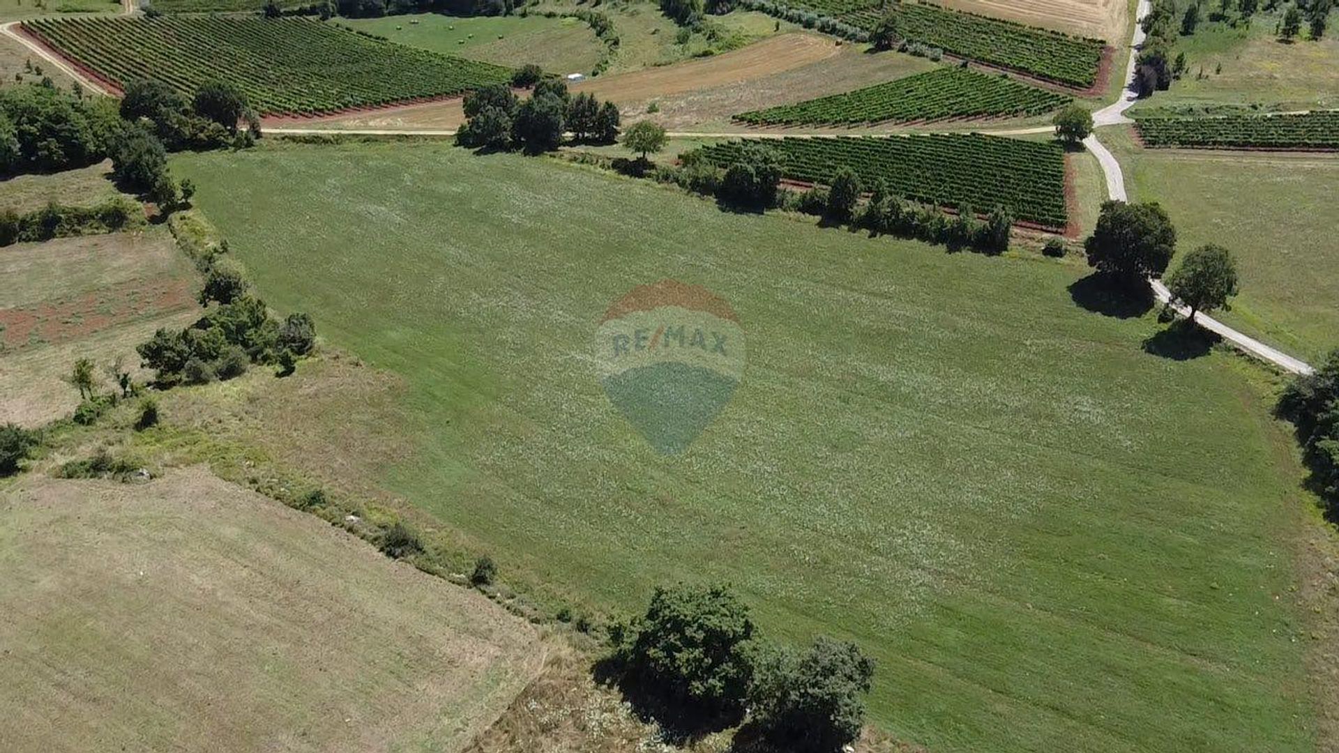 Land i Vizinada, Istarska Zupanija 12048543