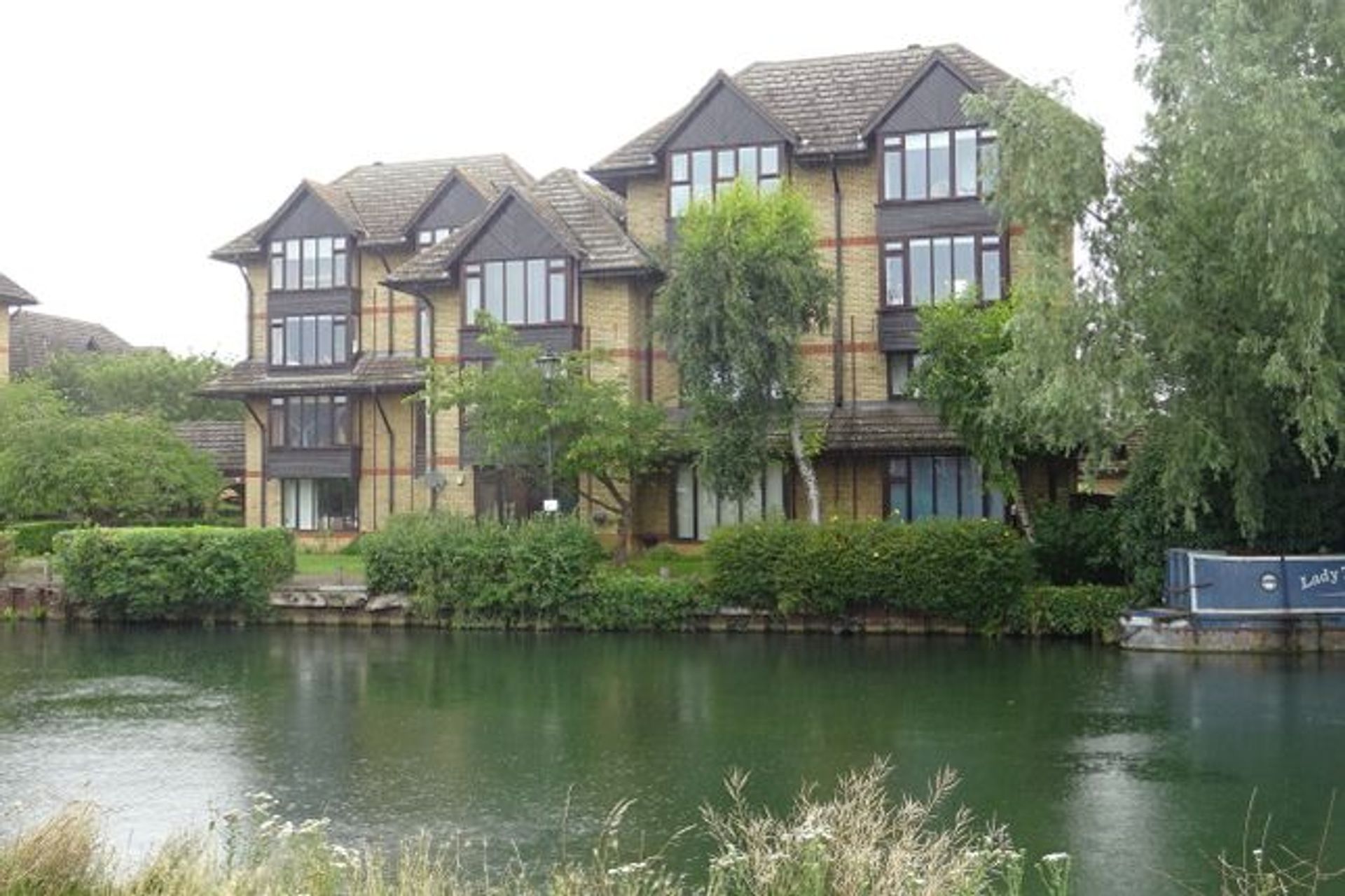 Condominio en Mercancía, Hertfordshire 12049082