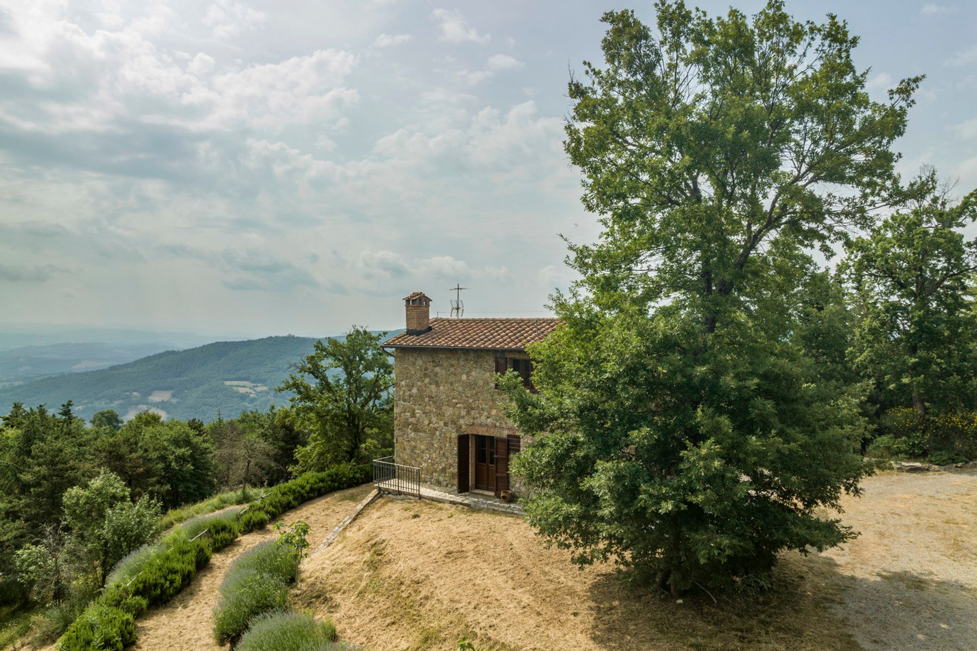 Rumah di Cetona, Tuscany 12050393